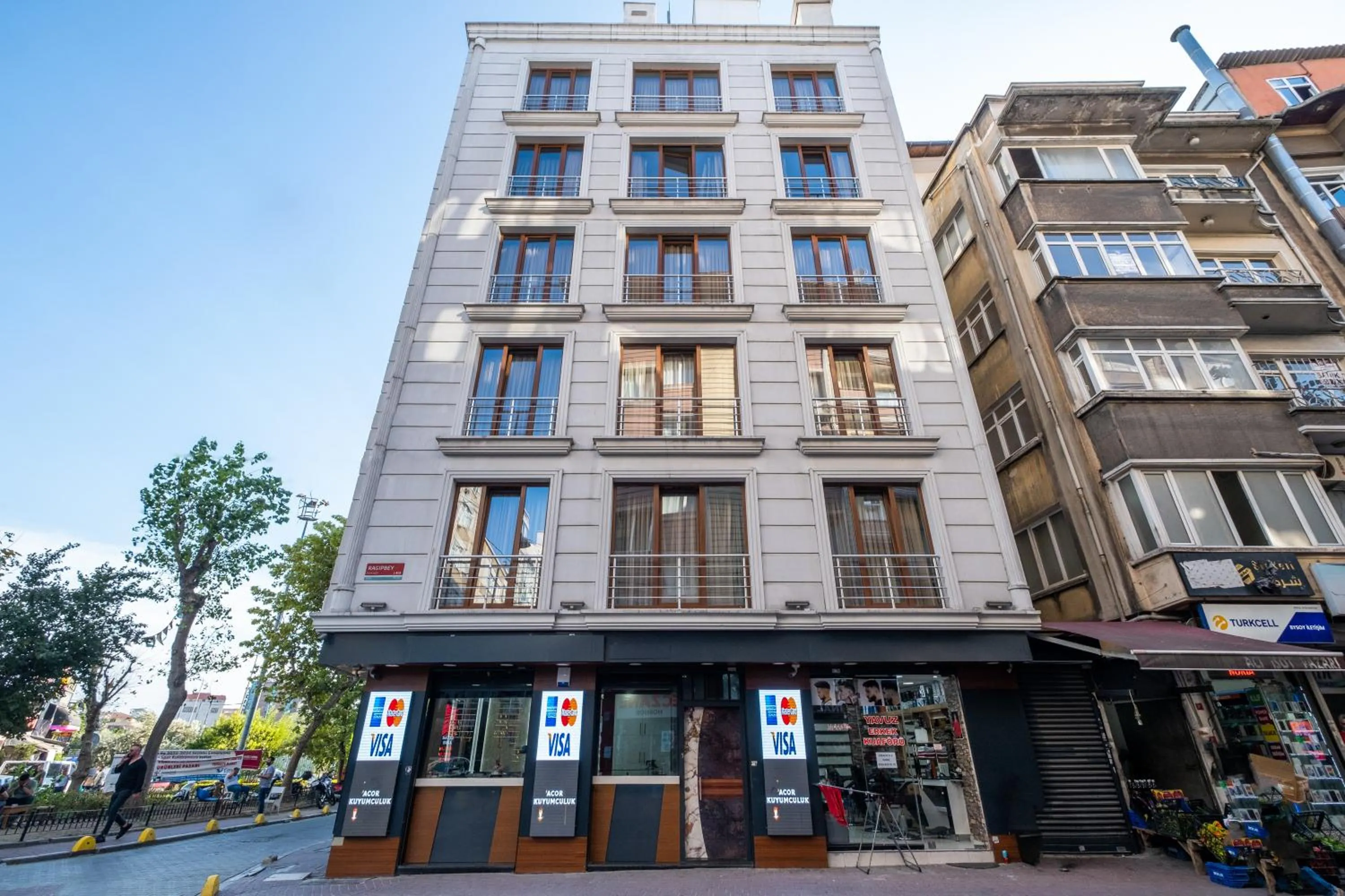 Property building in Lavin Hotel & Suites