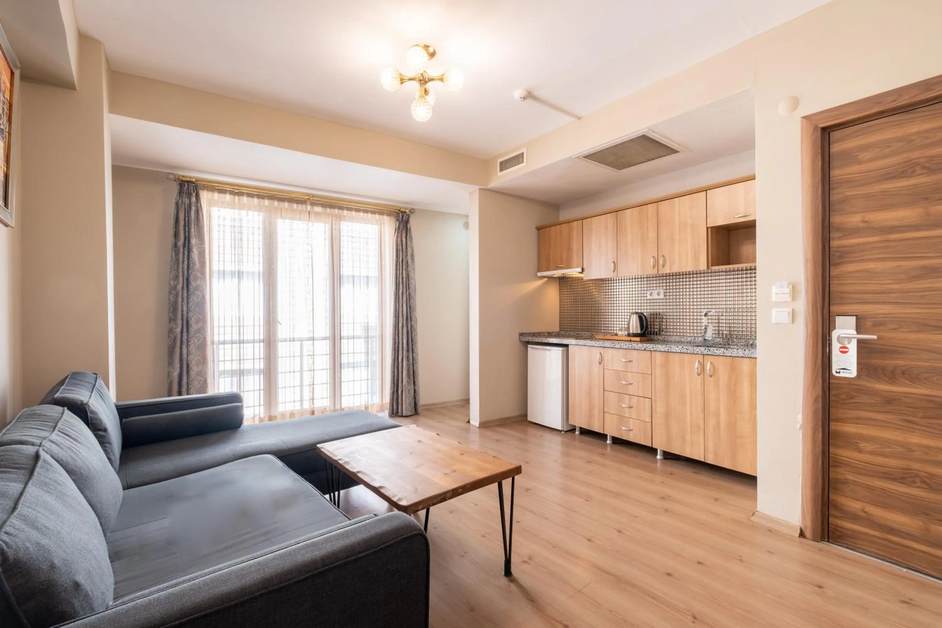 Kitchen or kitchenette in Lavin Hotel & Suites