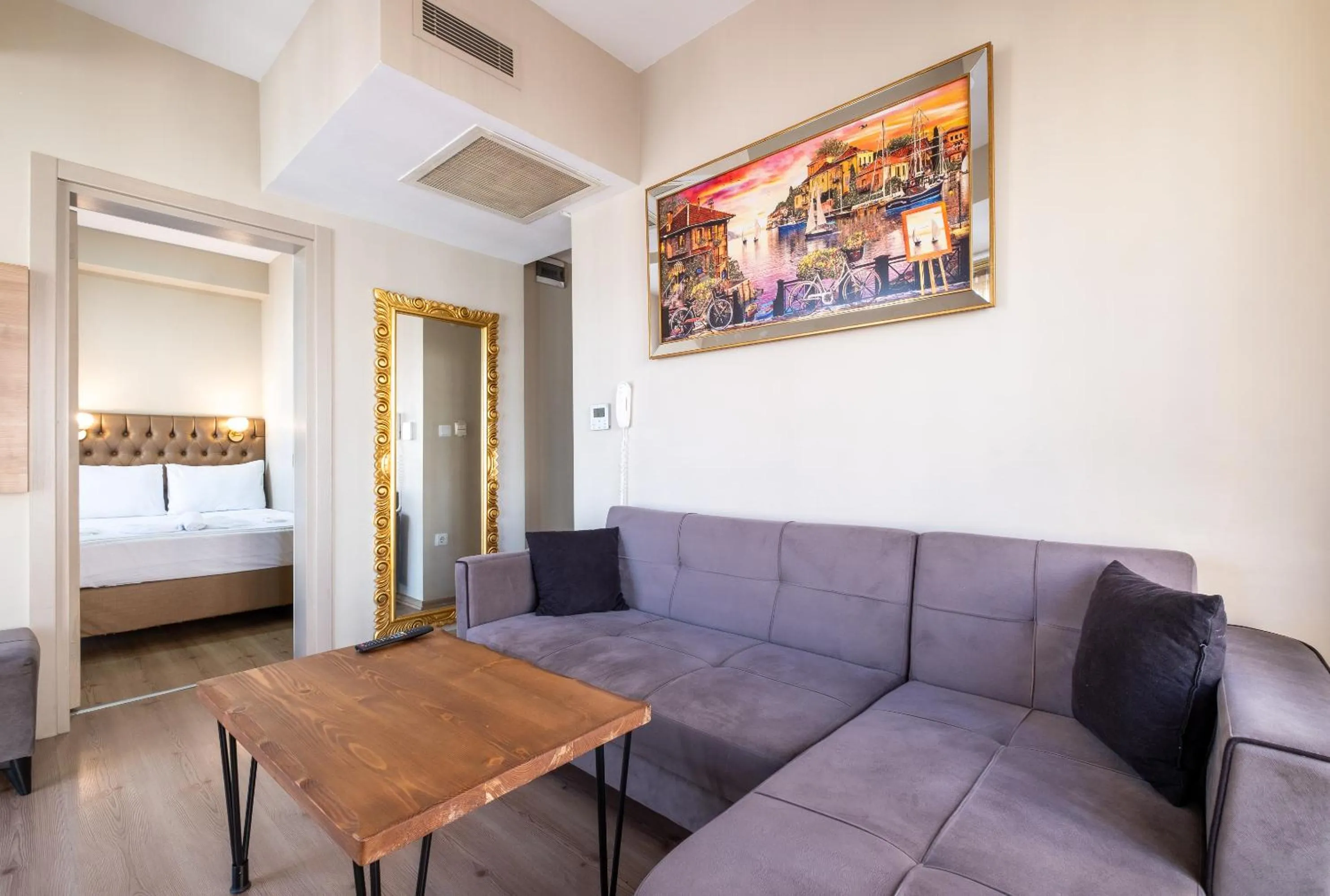 Bed in Lavin Hotel & Suites