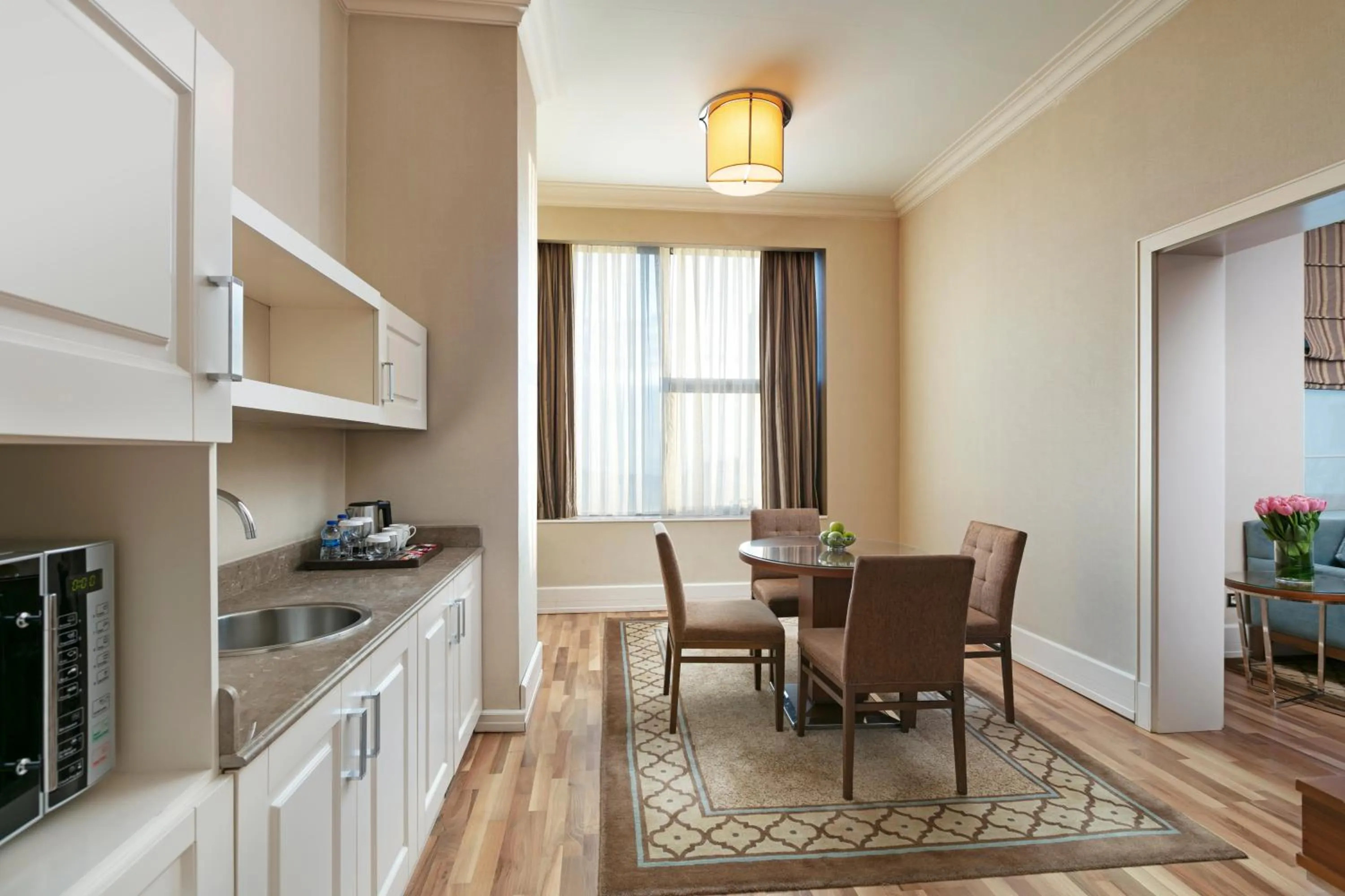 Kitchen or kitchenette in Titanic Business Kartal