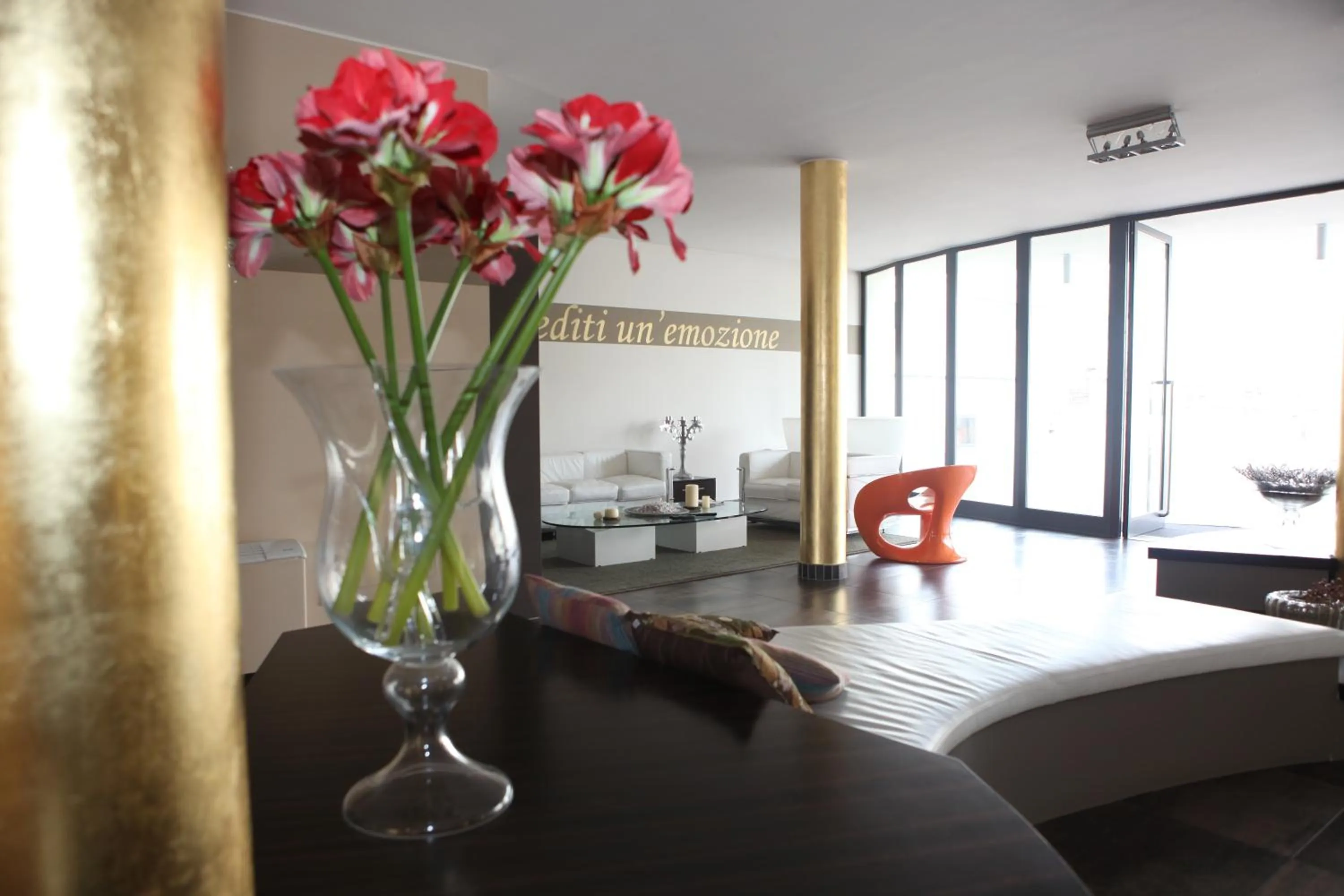 Facade/entrance, Bed in OneMhotel