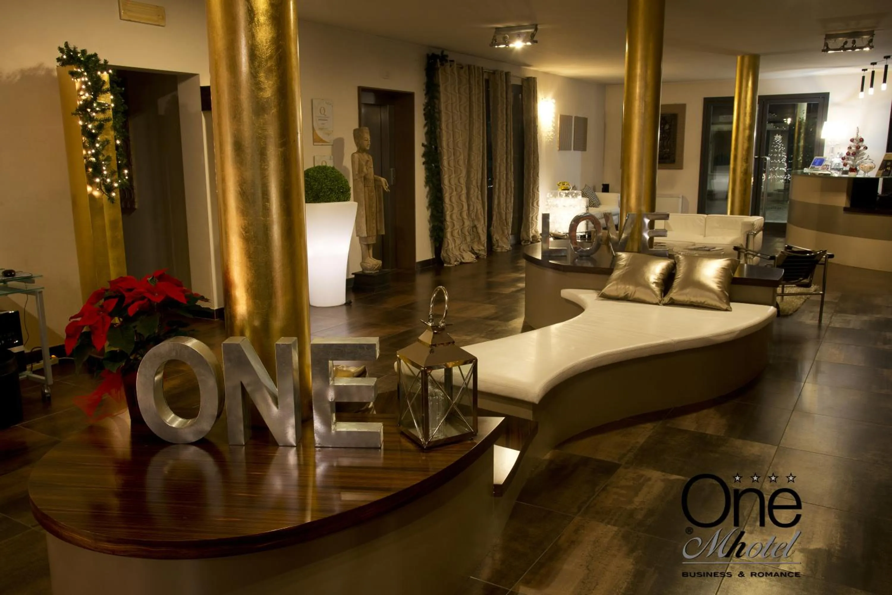 Lobby or reception in OneMhotel