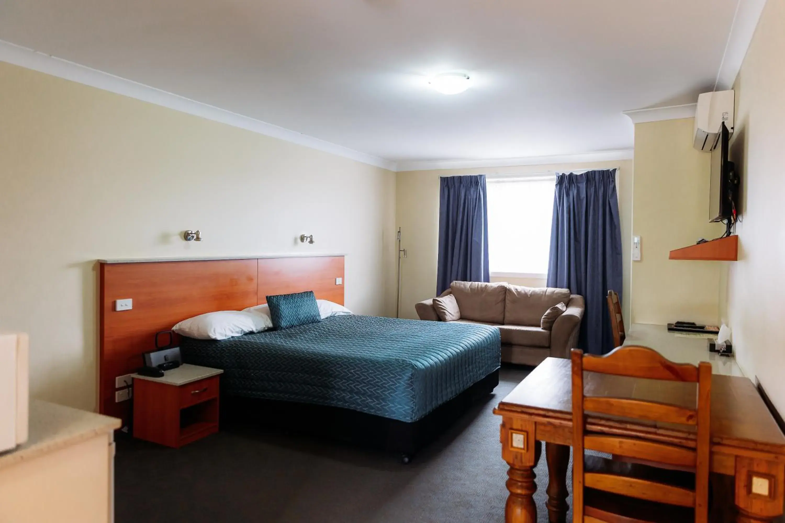 King Studio in Scone Motor Inn & Apartments King Studio in Scone Motor Inn & Apartments