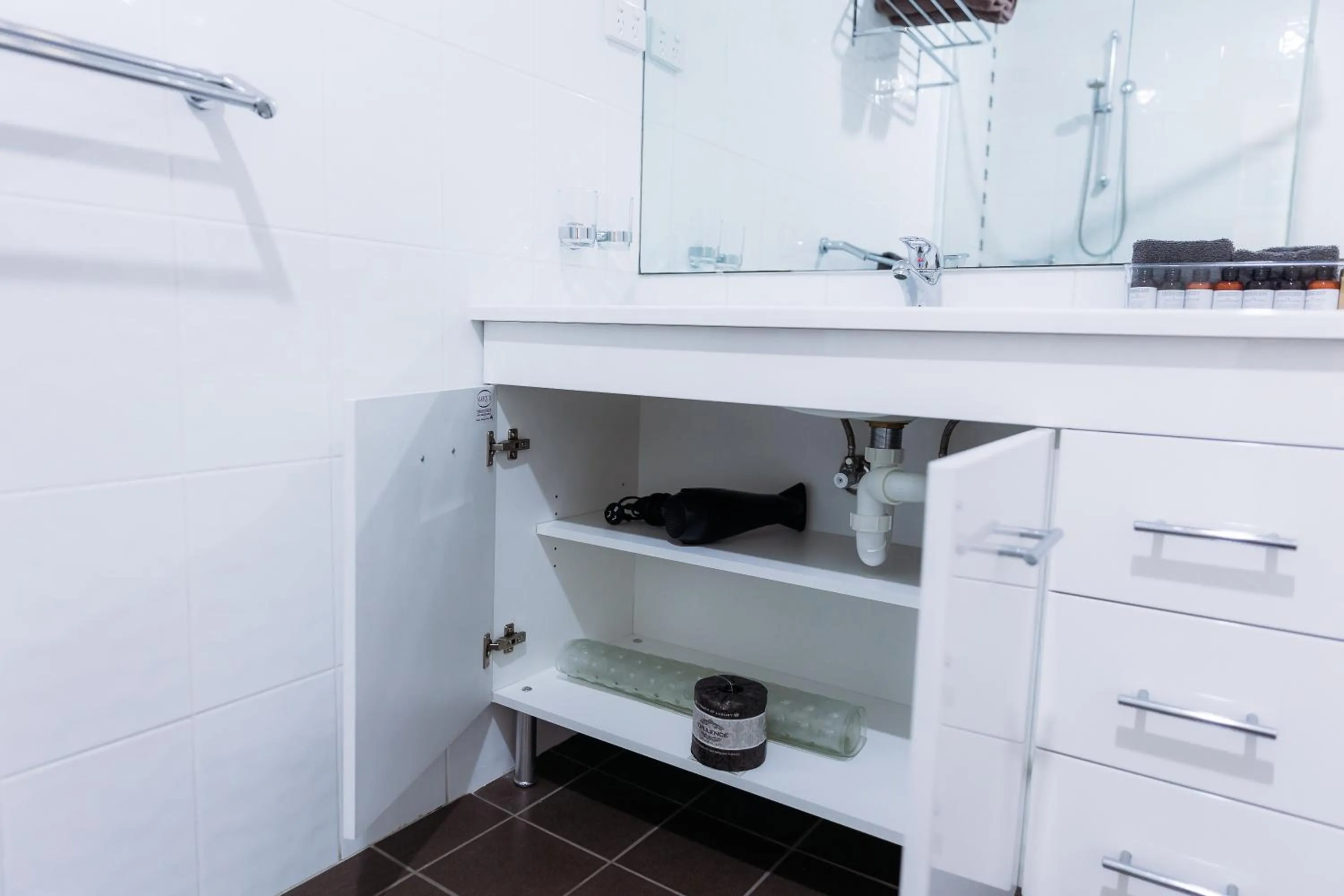 Bathroom in Scone Motor Inn & Apartments