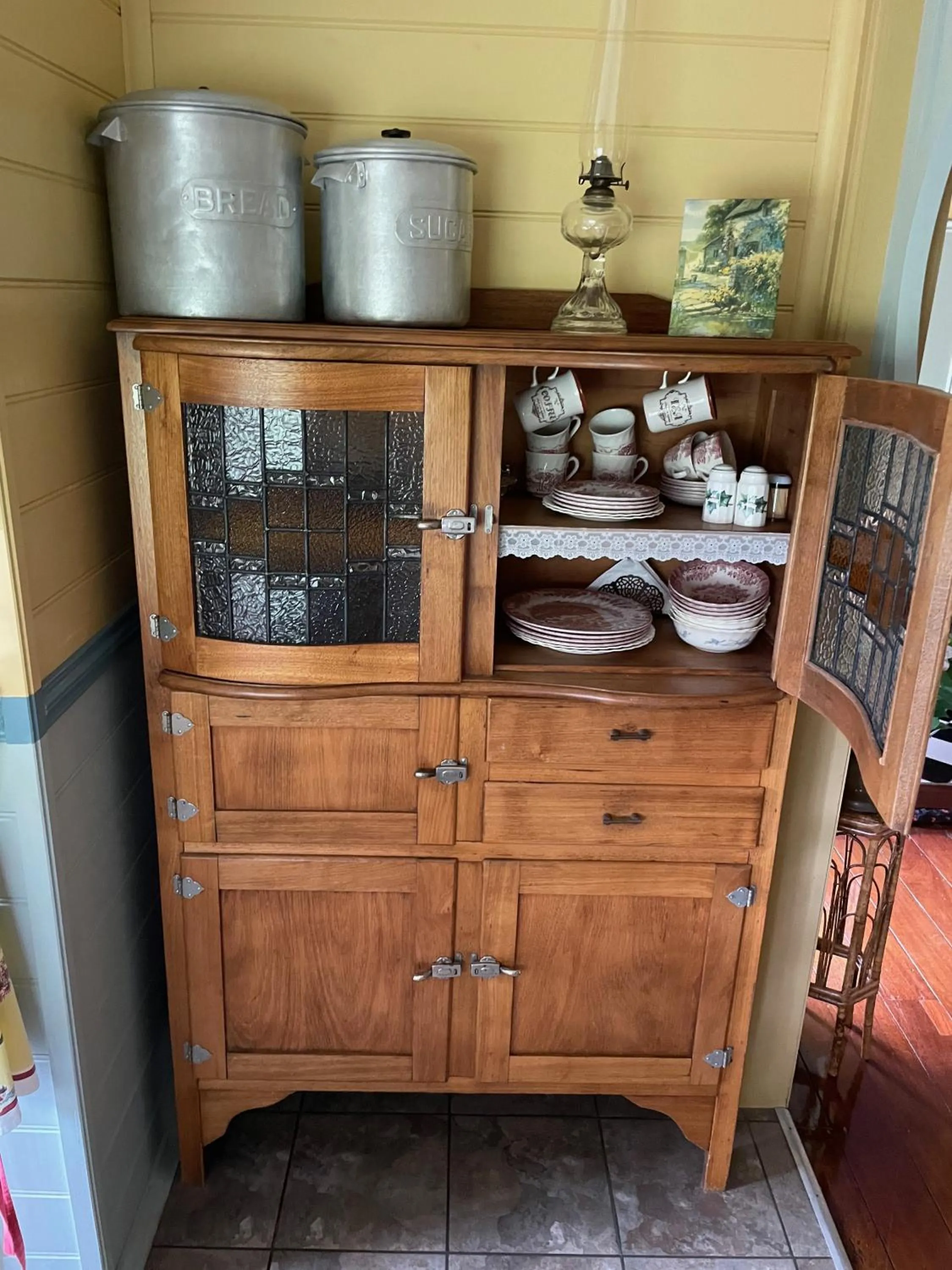 Kitchen or kitchenette in Belvoir B&B Cottages