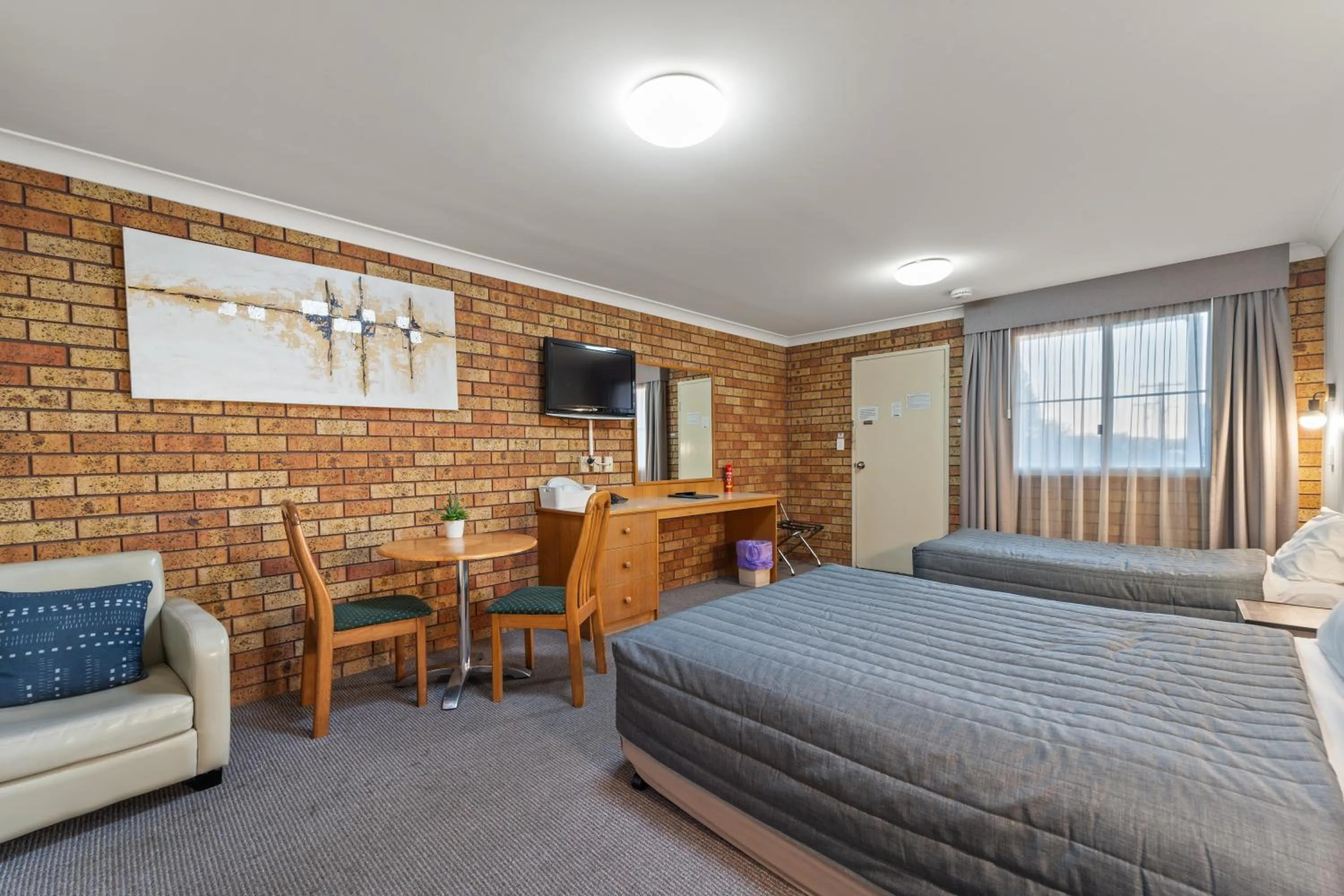 Bed in Golf Links Motel