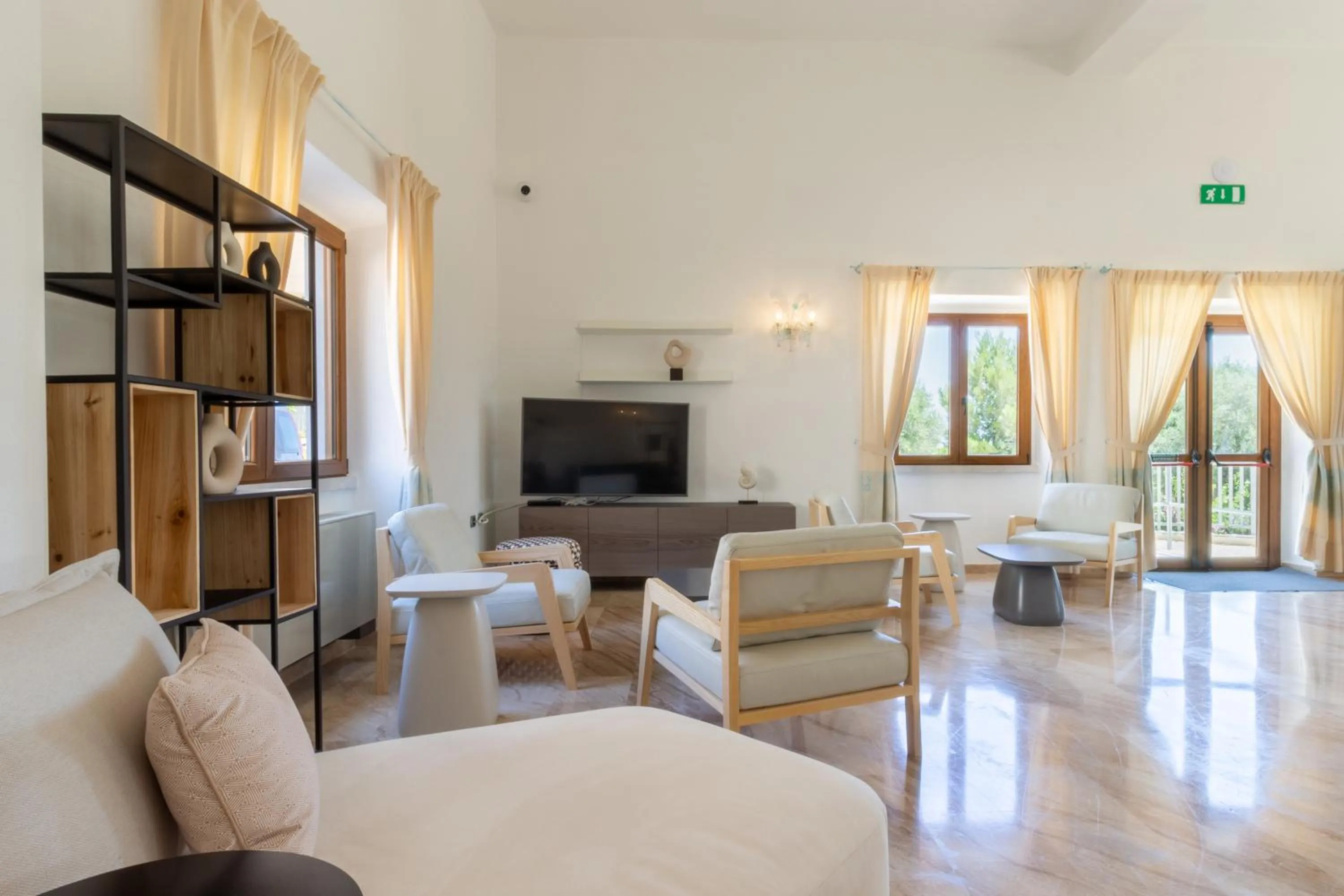 Communal lounge/ TV room in Hotel Brancamaria