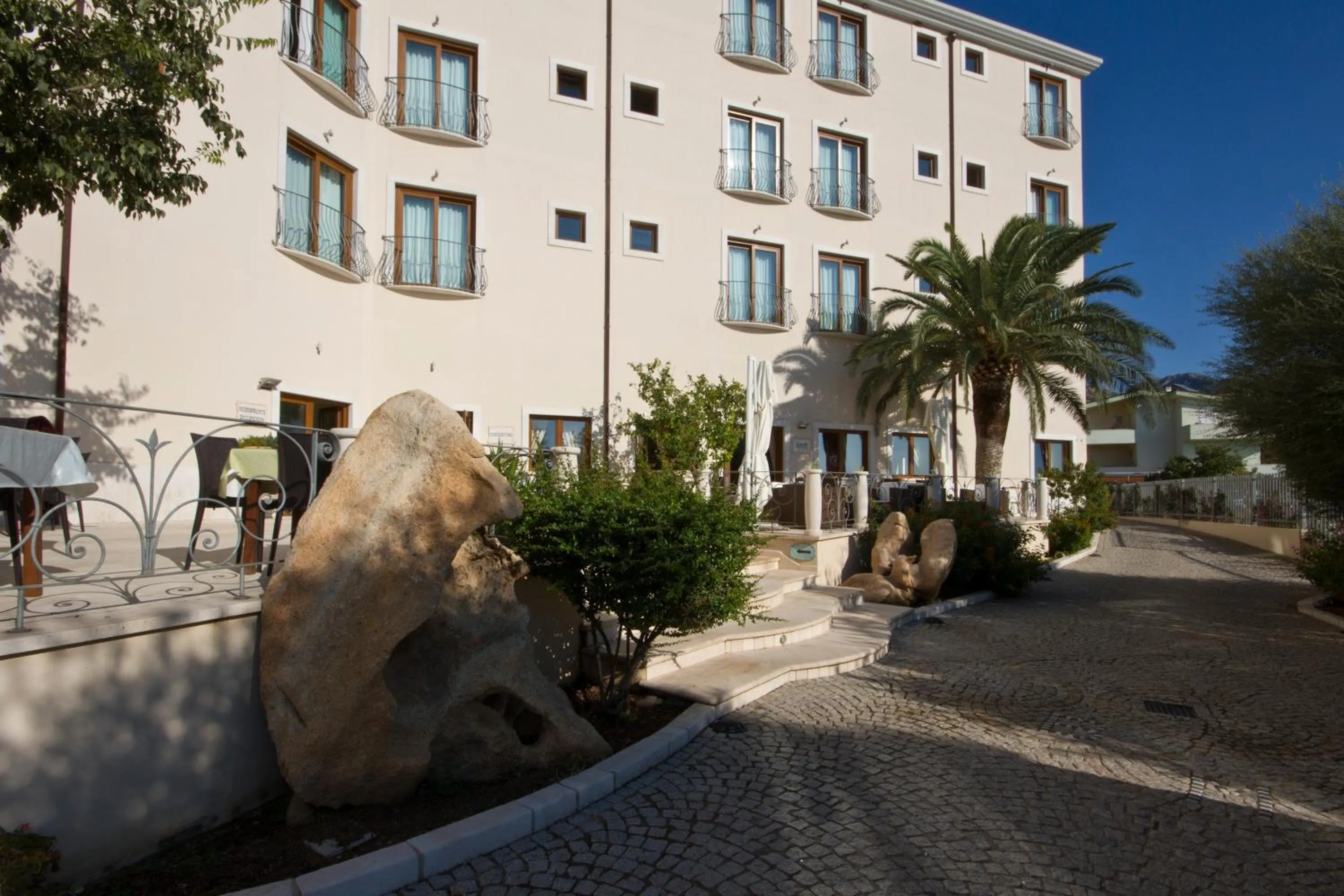 Patio in Hotel Brancamaria