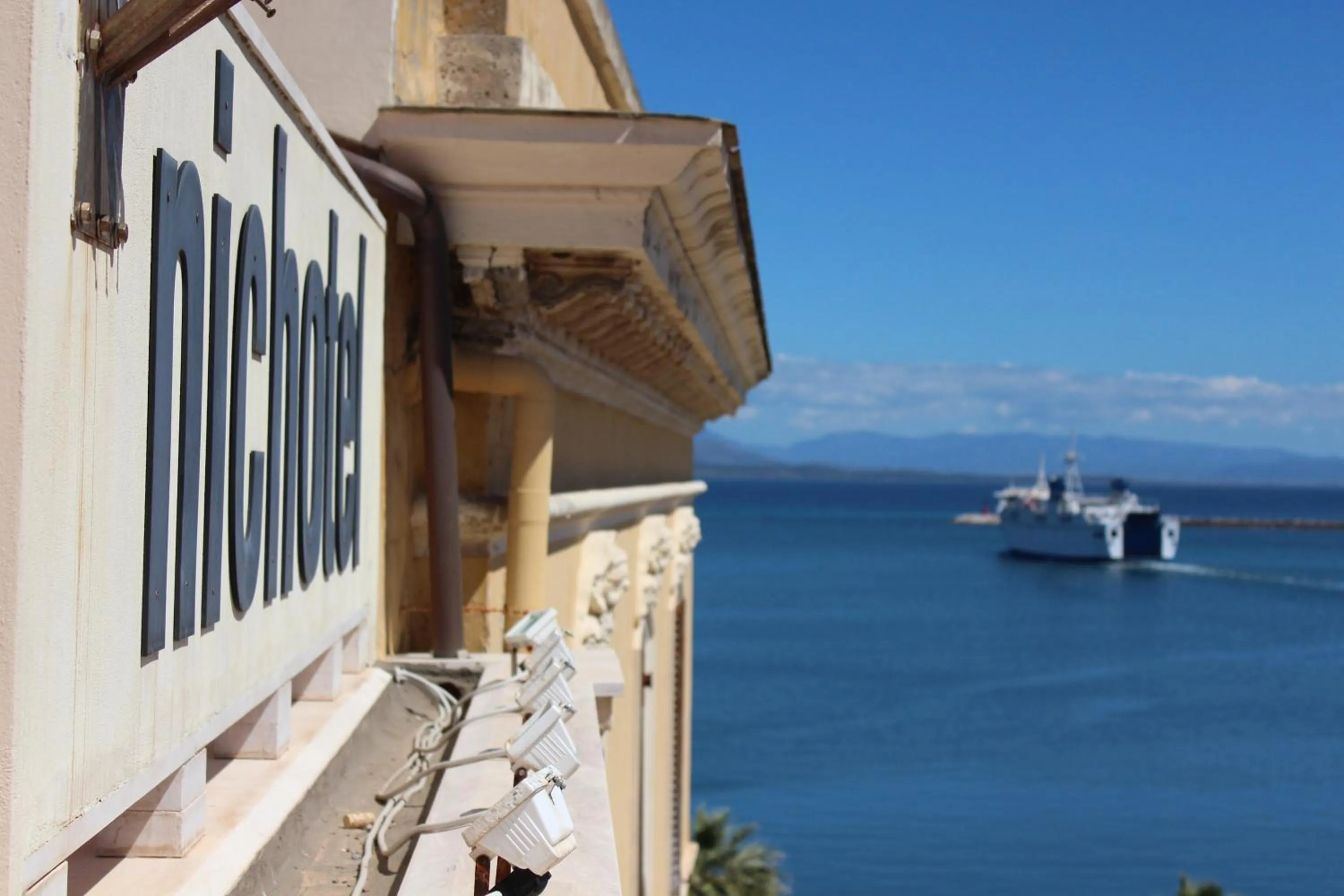 Property logo or sign in Nichotel