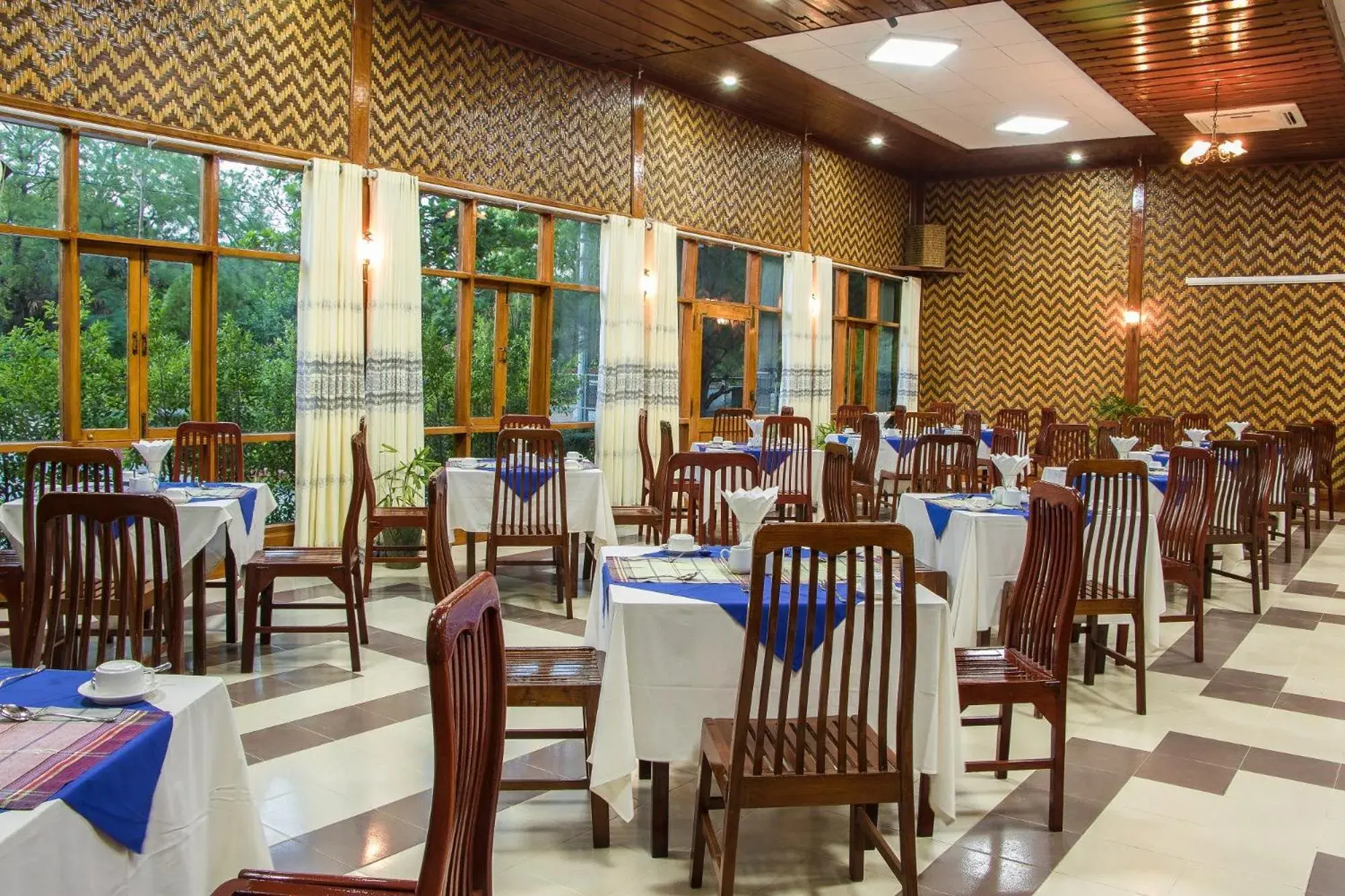 Restaurant/places to eat in Ruby True Hotel Restaurant/places to eat in Ruby True Hotel