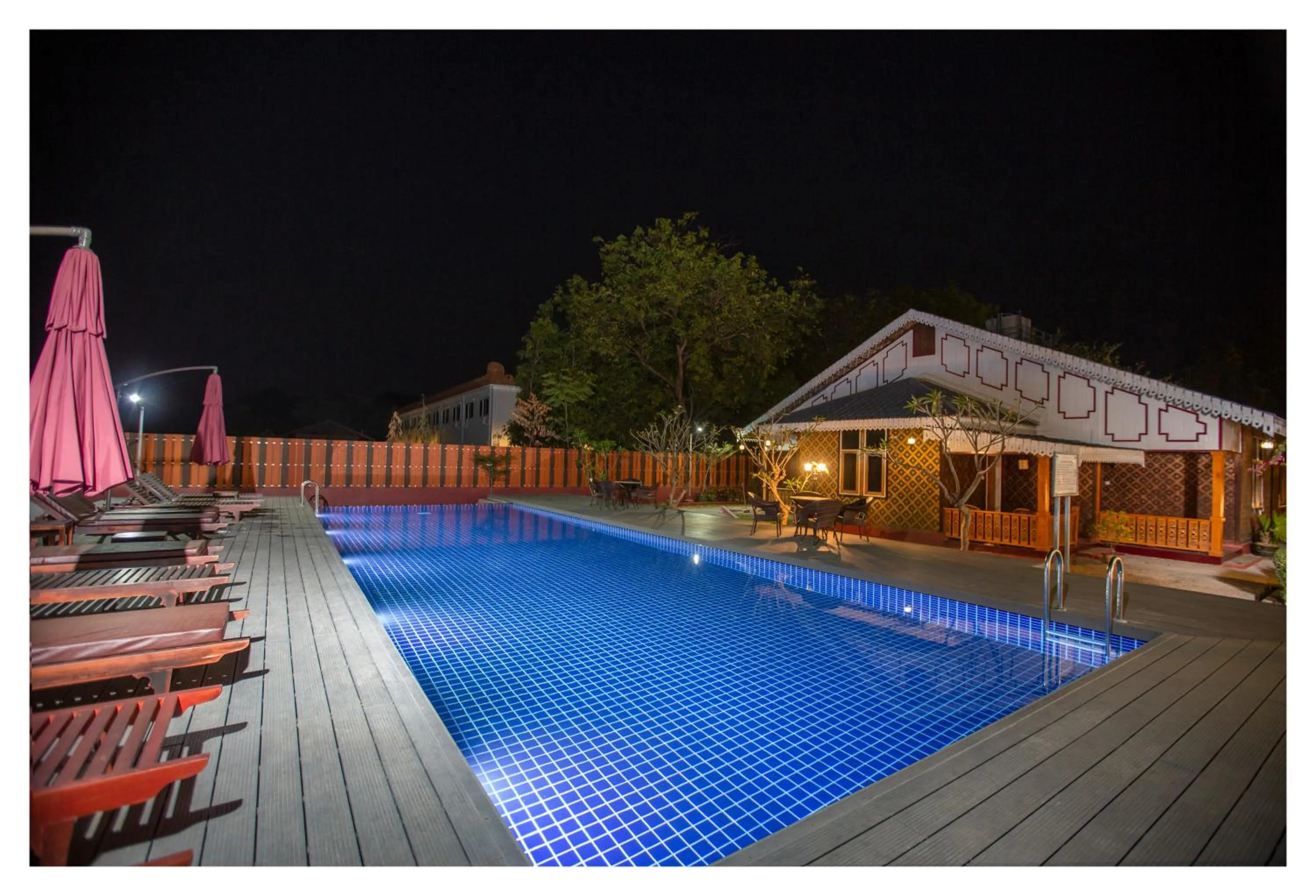 Swimming pool in Ruby True Hotel