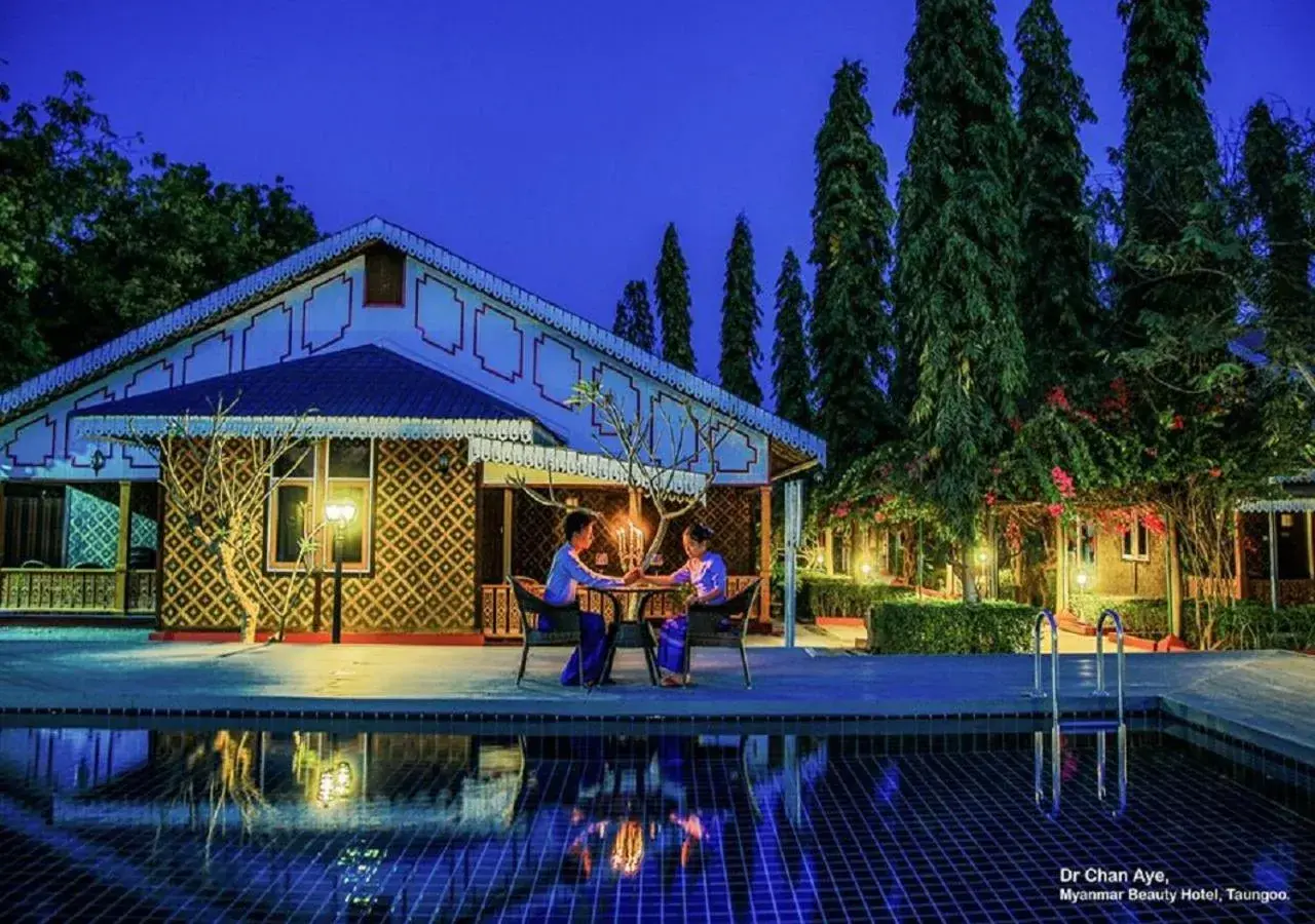 Pool view in Ruby True Hotel Pool view in Ruby True Hotel