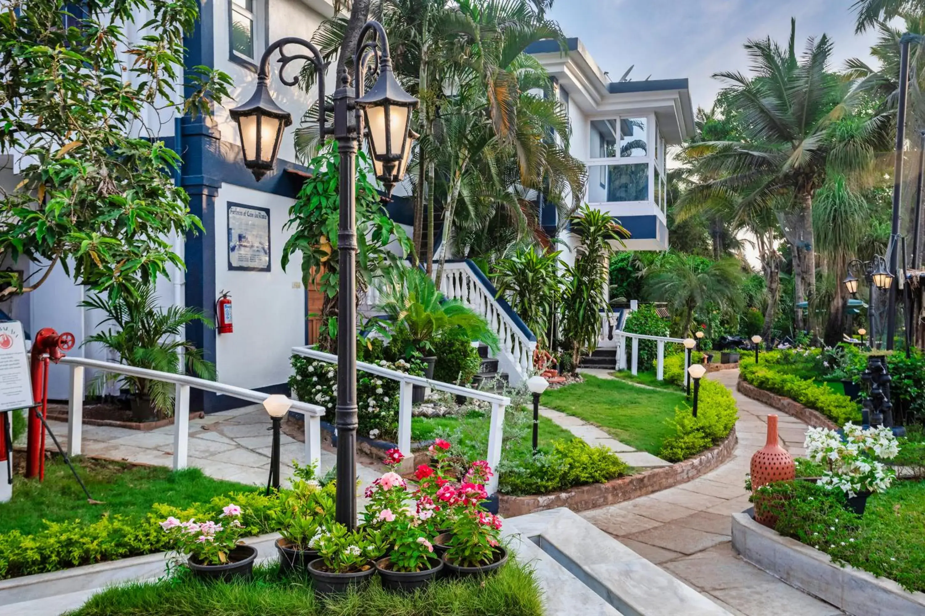 Property building in Santana Beach Resort Property building in Santana Beach Resort