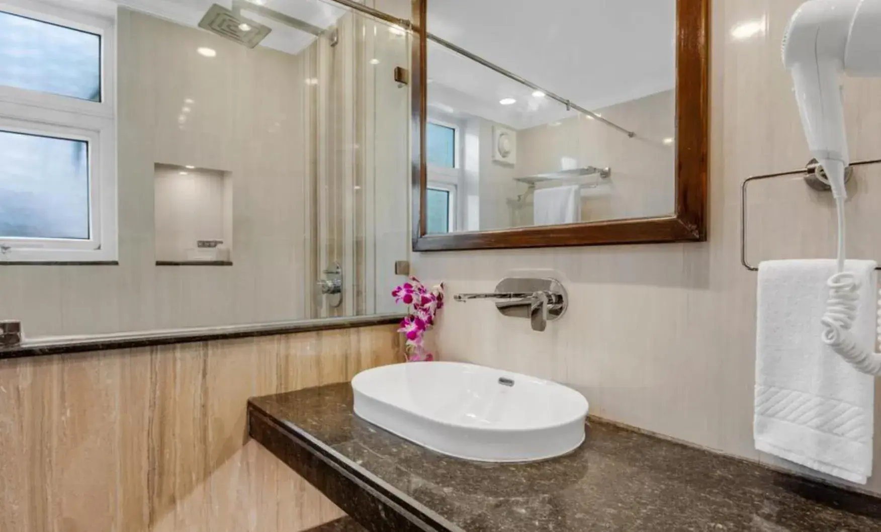 Bathroom in Santana Beach Resort Bathroom in Santana Beach Resort