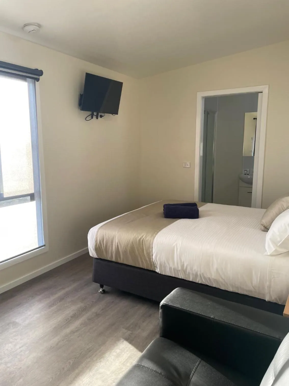 Bed in Gum Tree Caravan Park