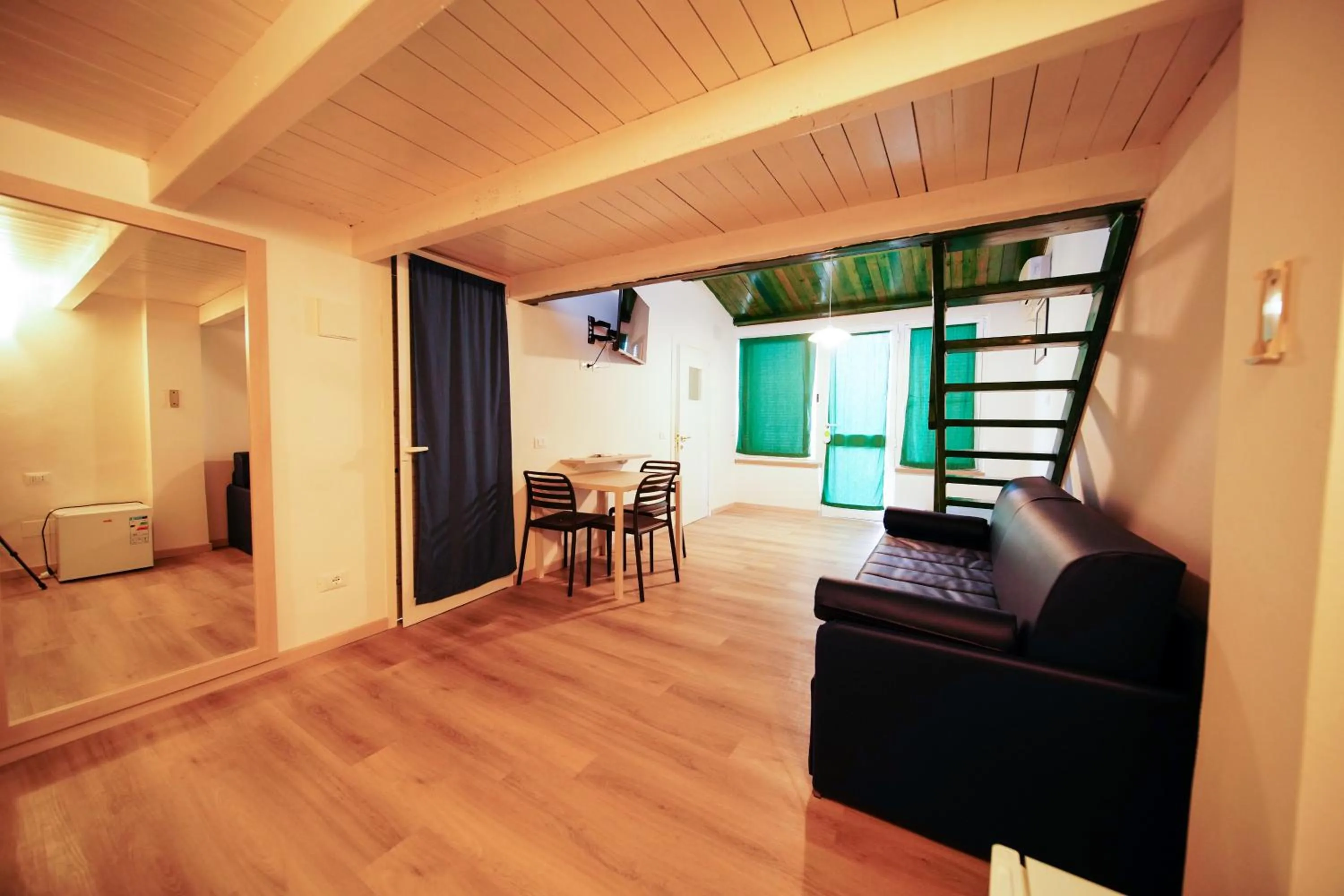 Photo of the whole room in Hotel Capo Di Stella