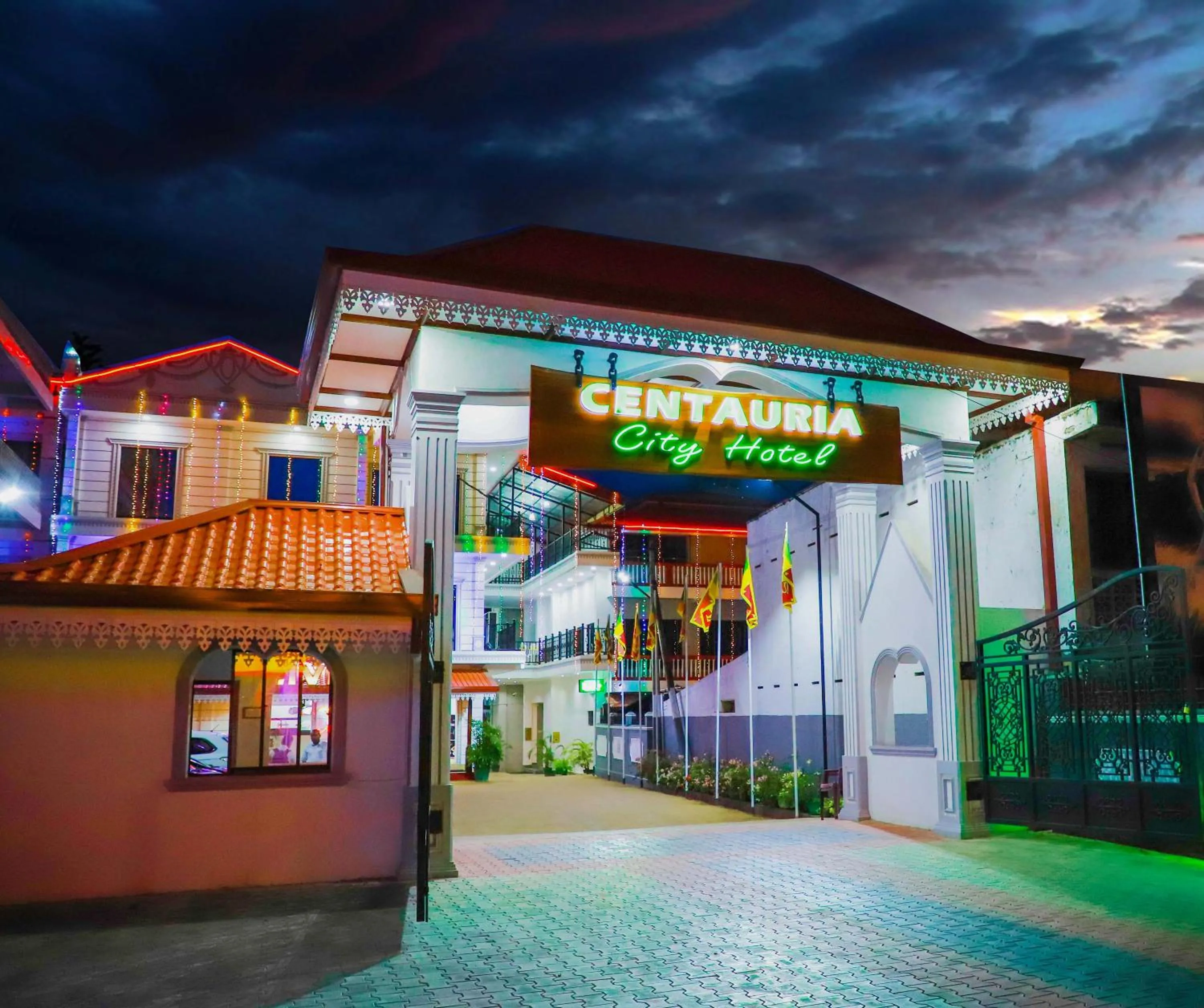 Facade/entrance in Centauria City Hotel