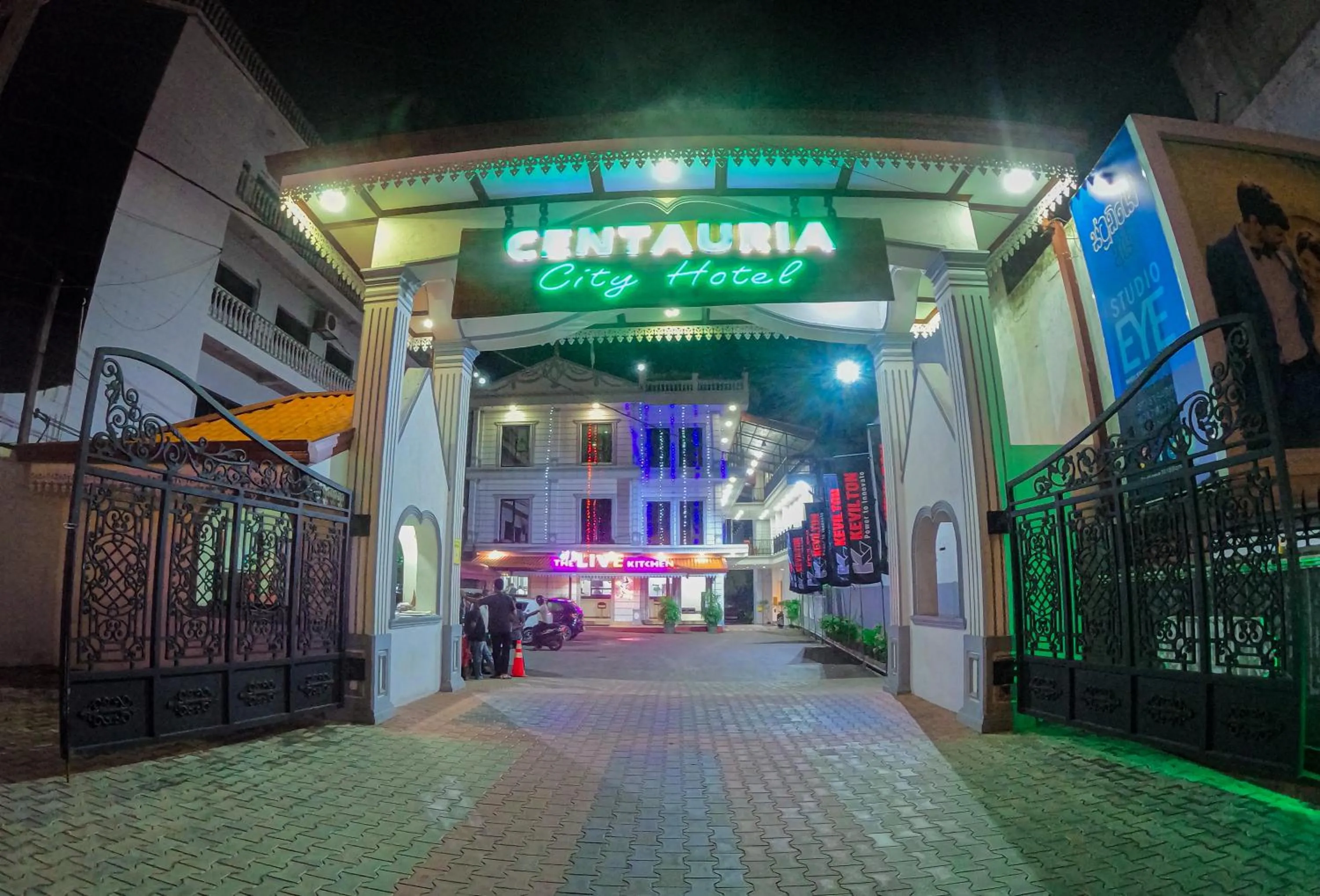 Night in Centauria City Hotel