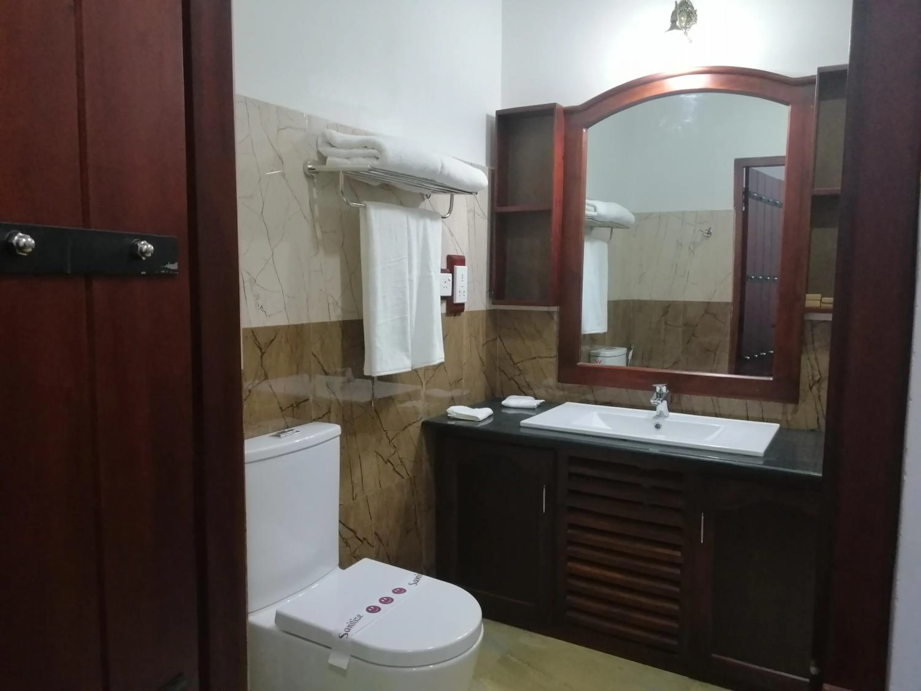 Shower in Centauria City Hotel