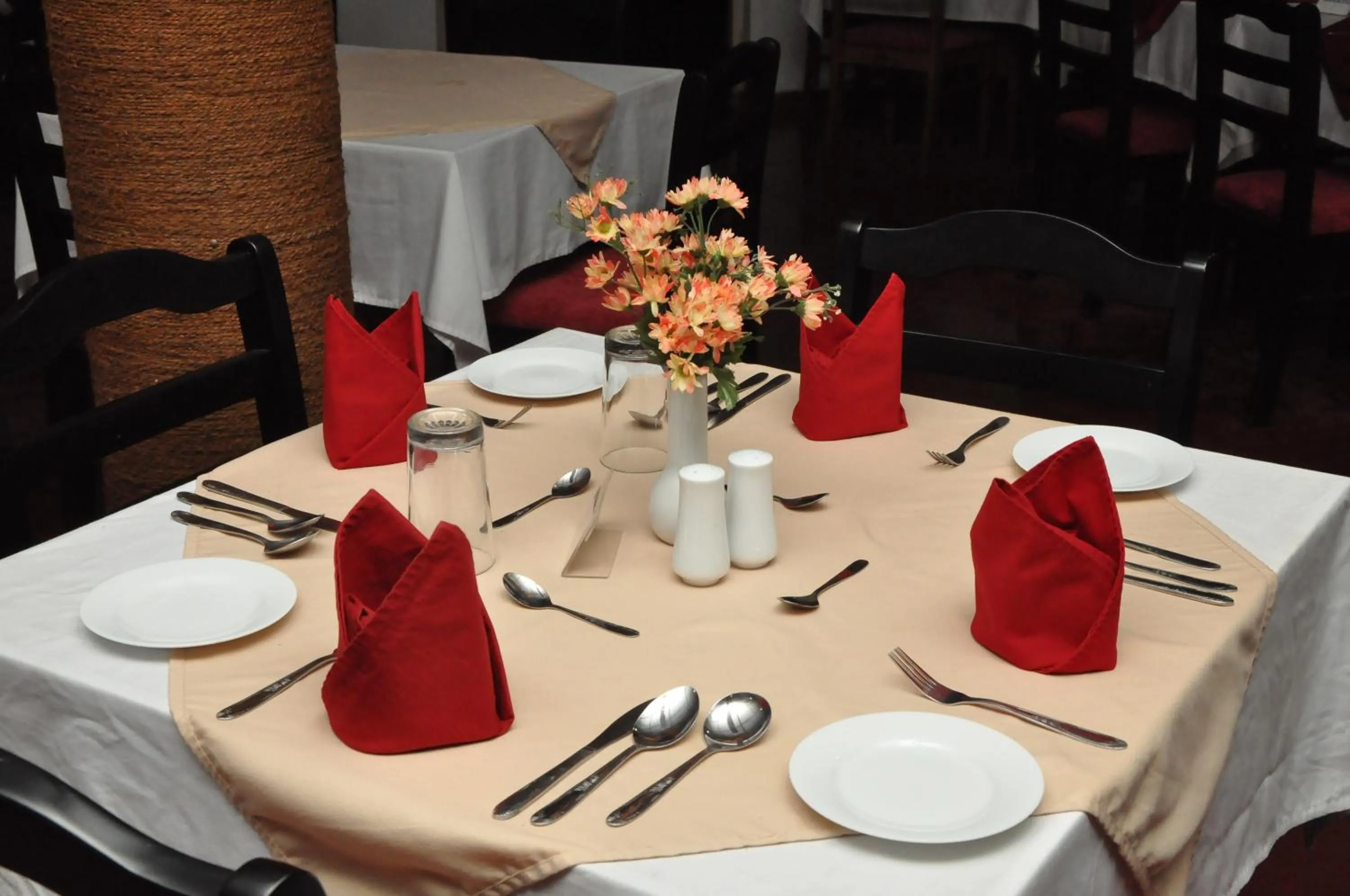 Restaurant/places to eat in Centauria City Hotel