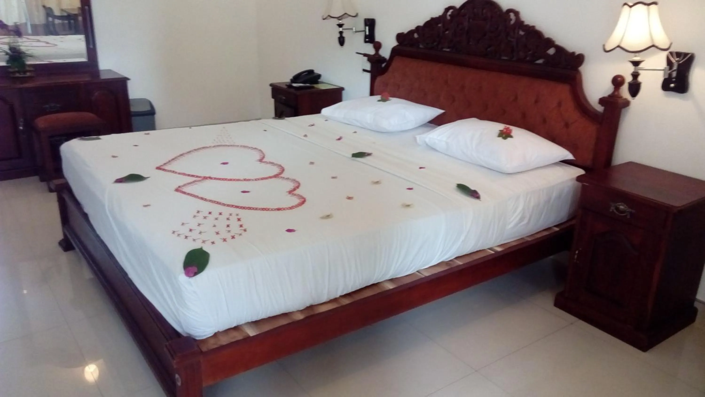 Bedroom, Bed in Centauria City Hotel