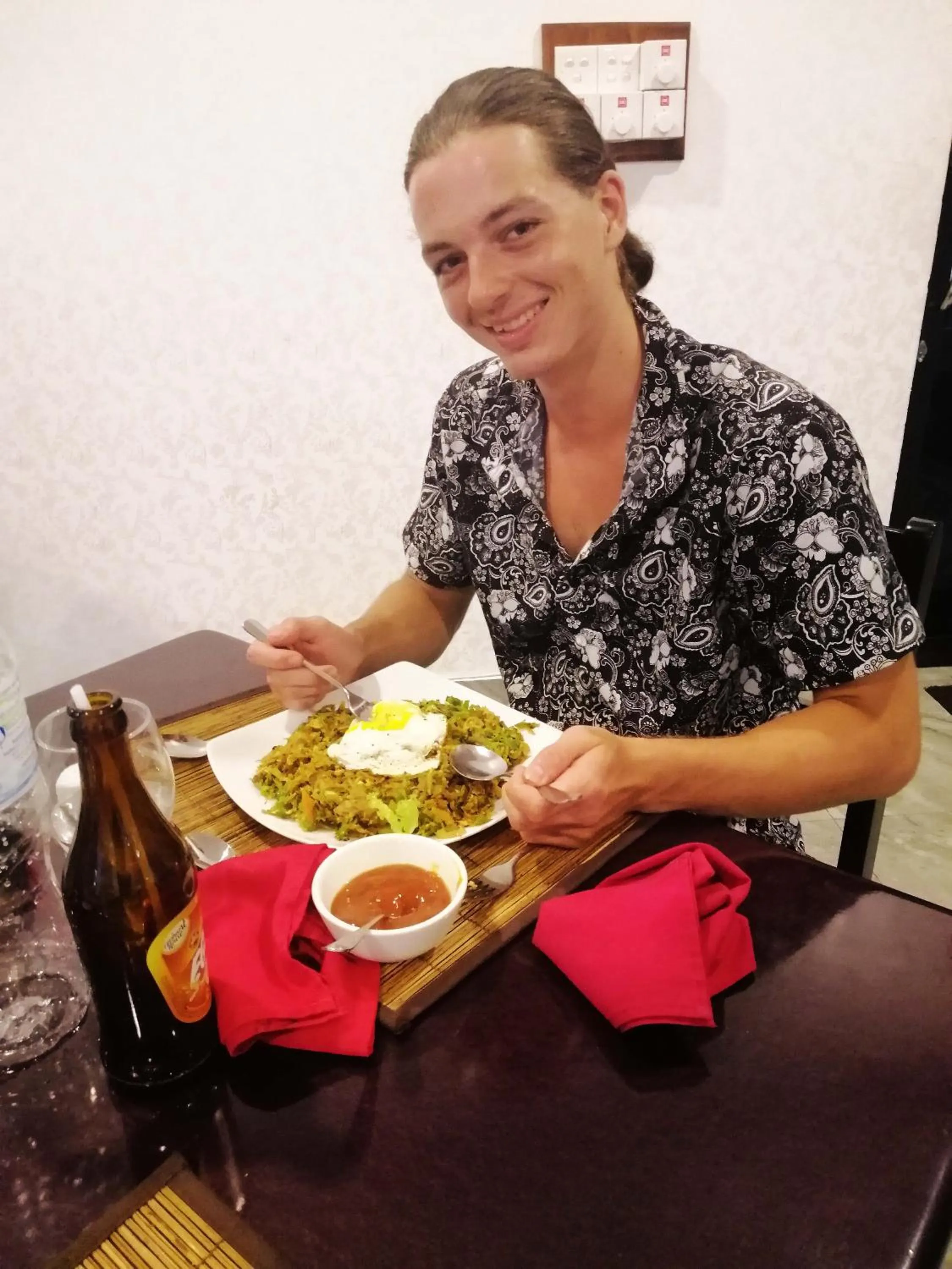 Restaurant/places to eat in Centauria City Hotel
