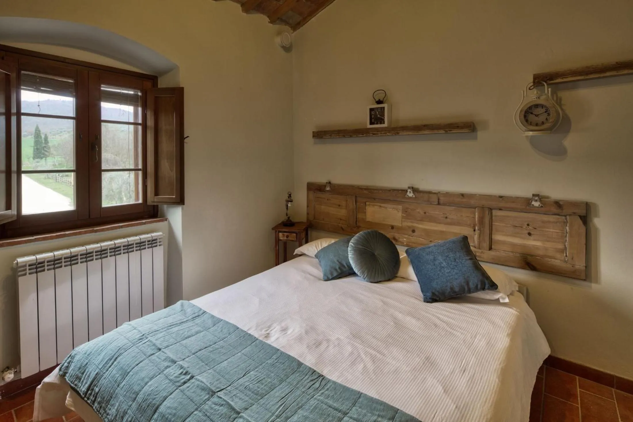 Photo of the whole room, Bed in La Casa Di Campagna