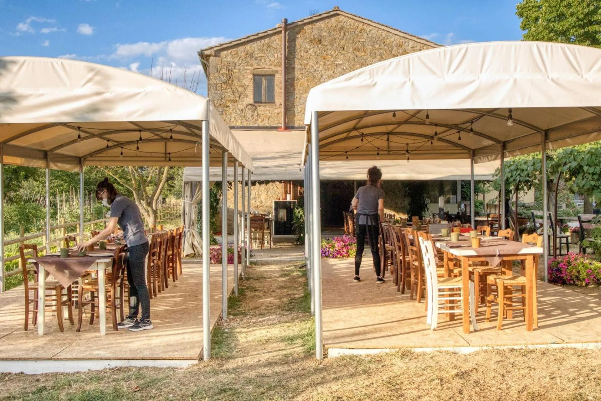 Restaurant/places to eat in La Casa Di Campagna