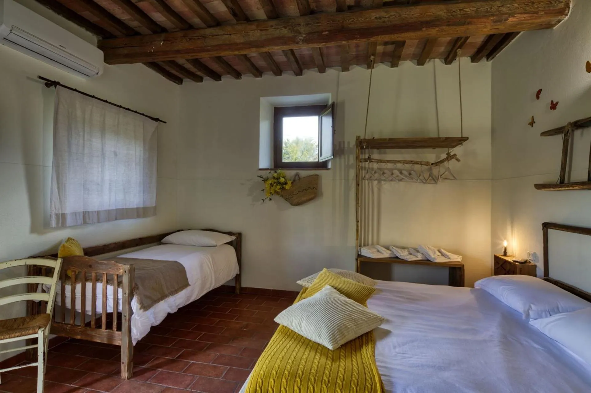 Photo of the whole room, Bed in La Casa Di Campagna