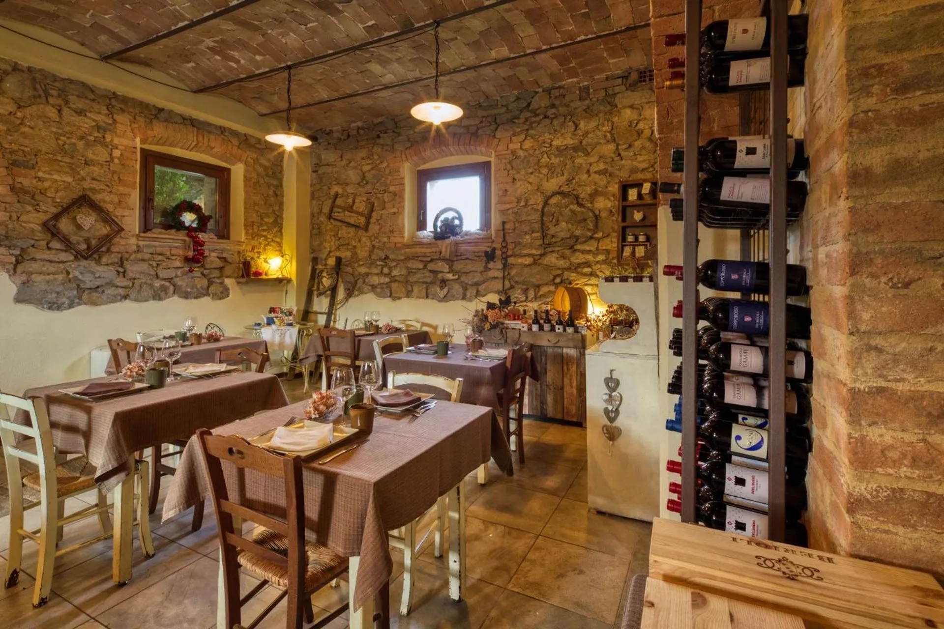 Restaurant/places to eat in La Casa Di Campagna