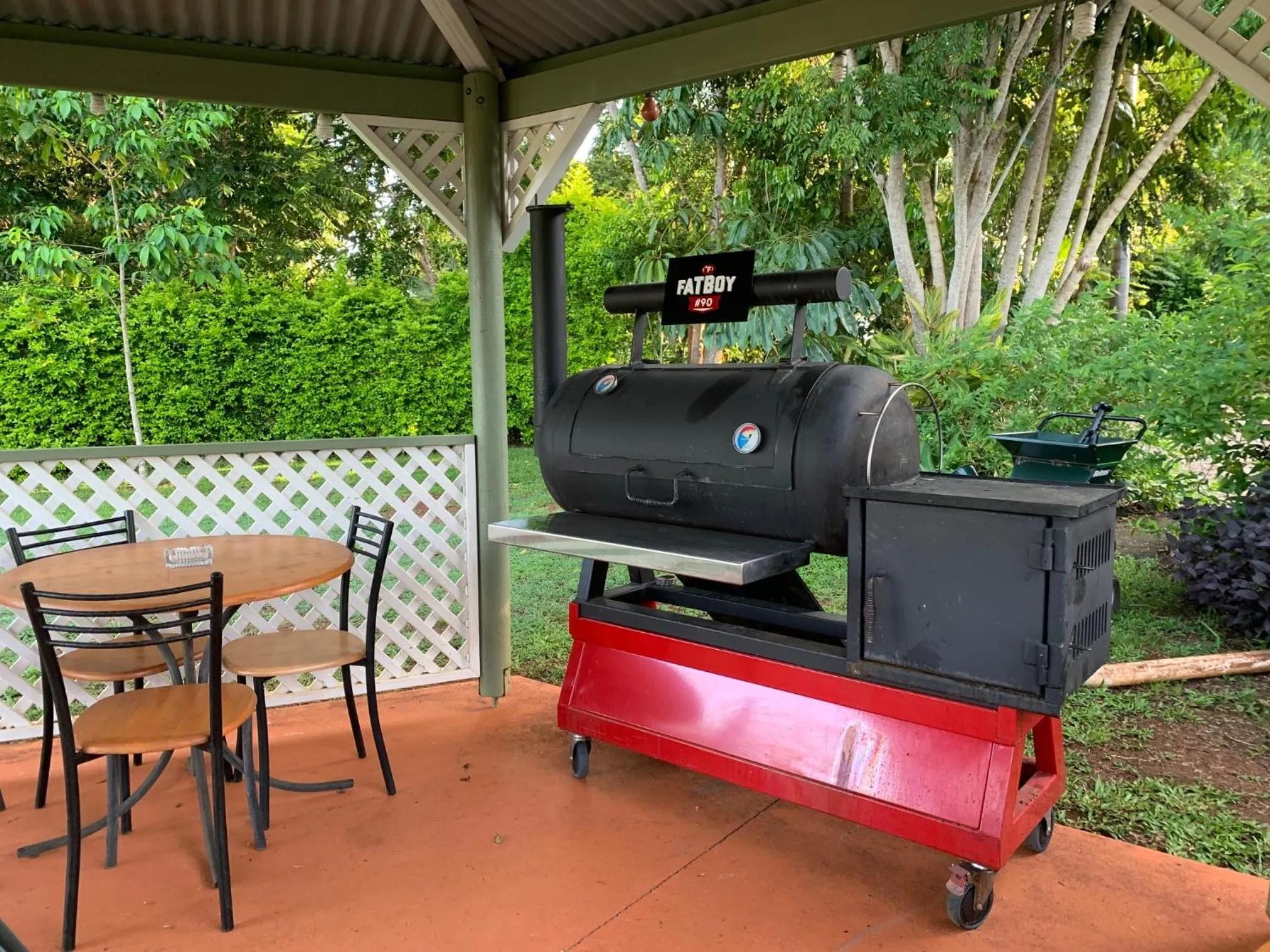BBQ facilities in Yungaburra Park Motel