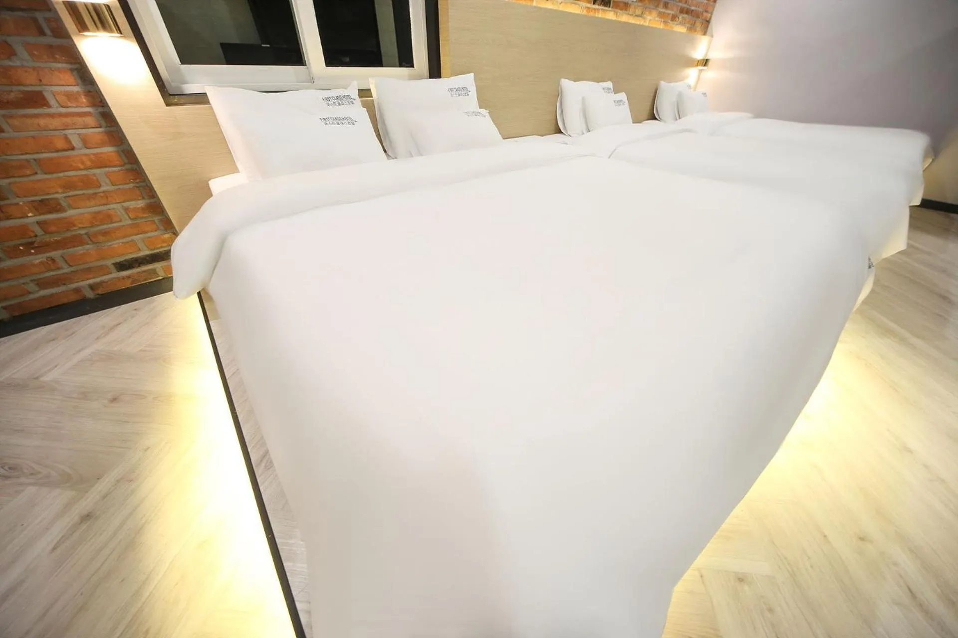 Bed in Masan First Class Hotel