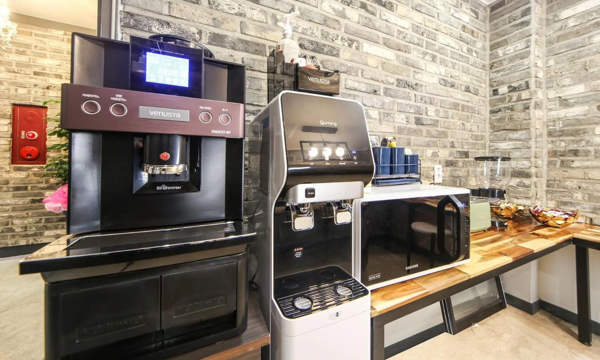 Masan First Class Hotel