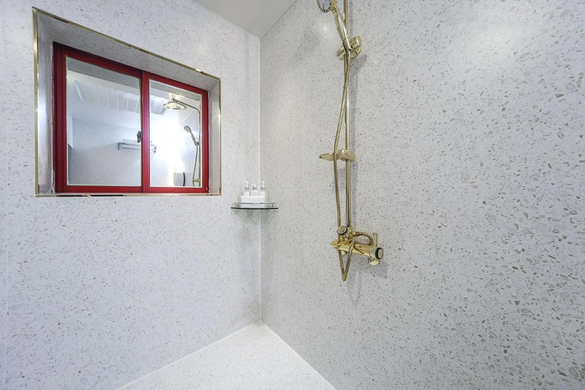 Masan First Class Hotel