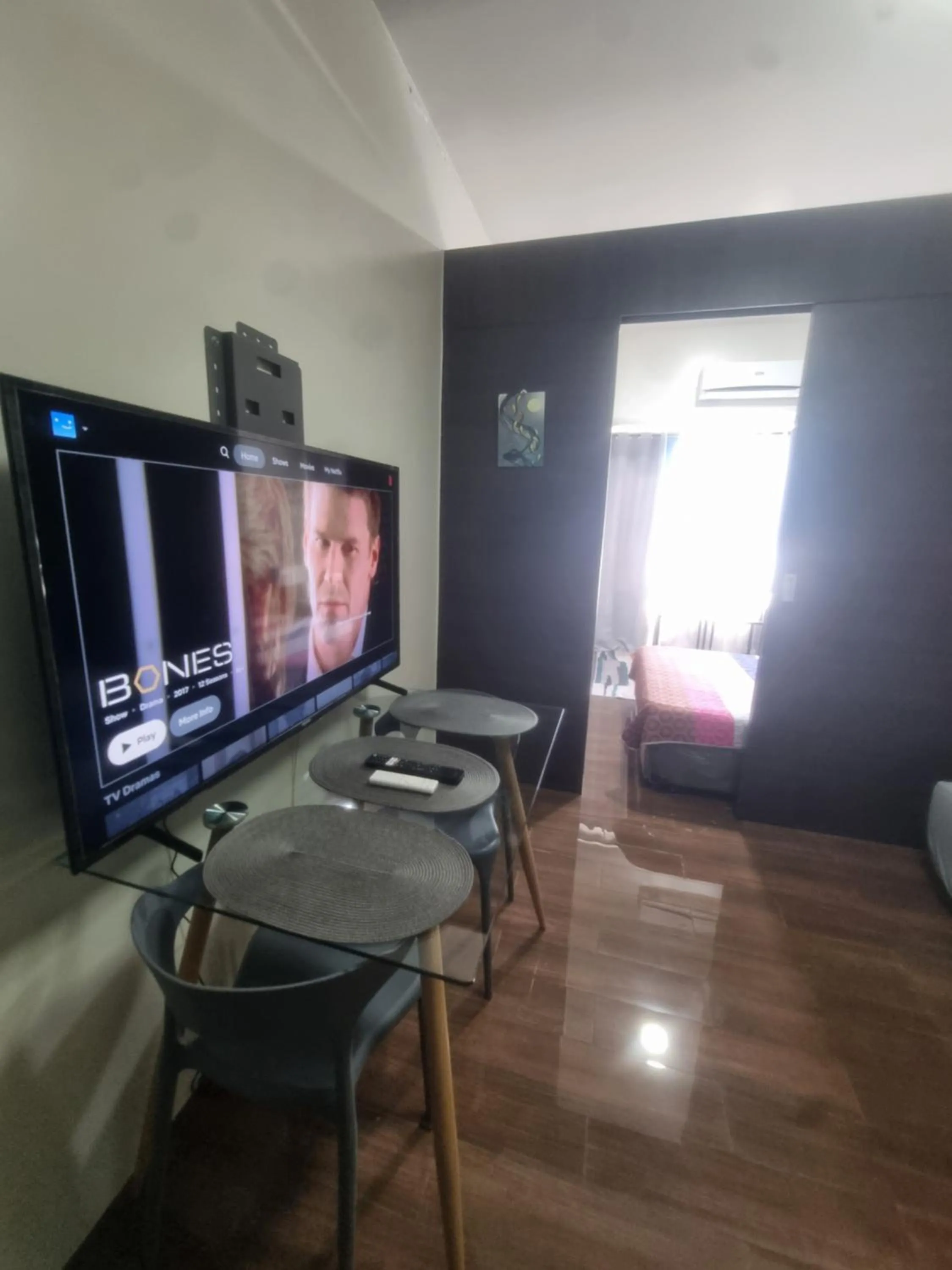 Great View 1 BR Condo in Makati near Trident Tower
