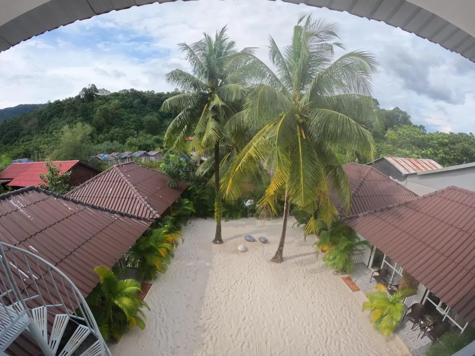 Inner courtyard view in WHITE SAND ARK RESORT Inner courtyard view in WHITE SAND ARK RESORT