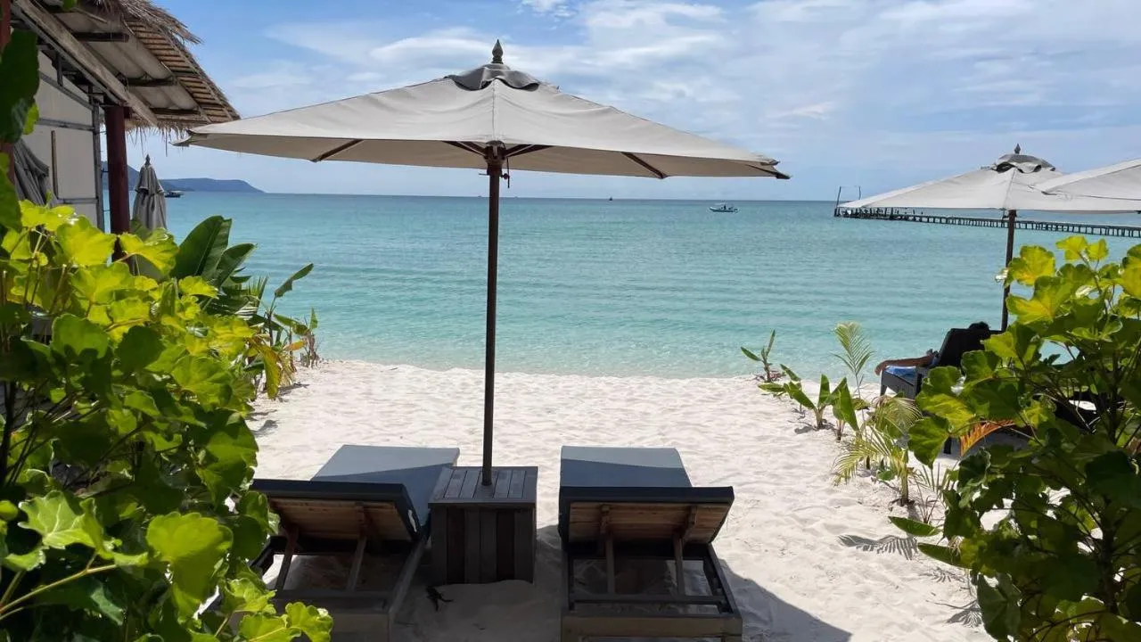 WHITE SAND ARK RESORT