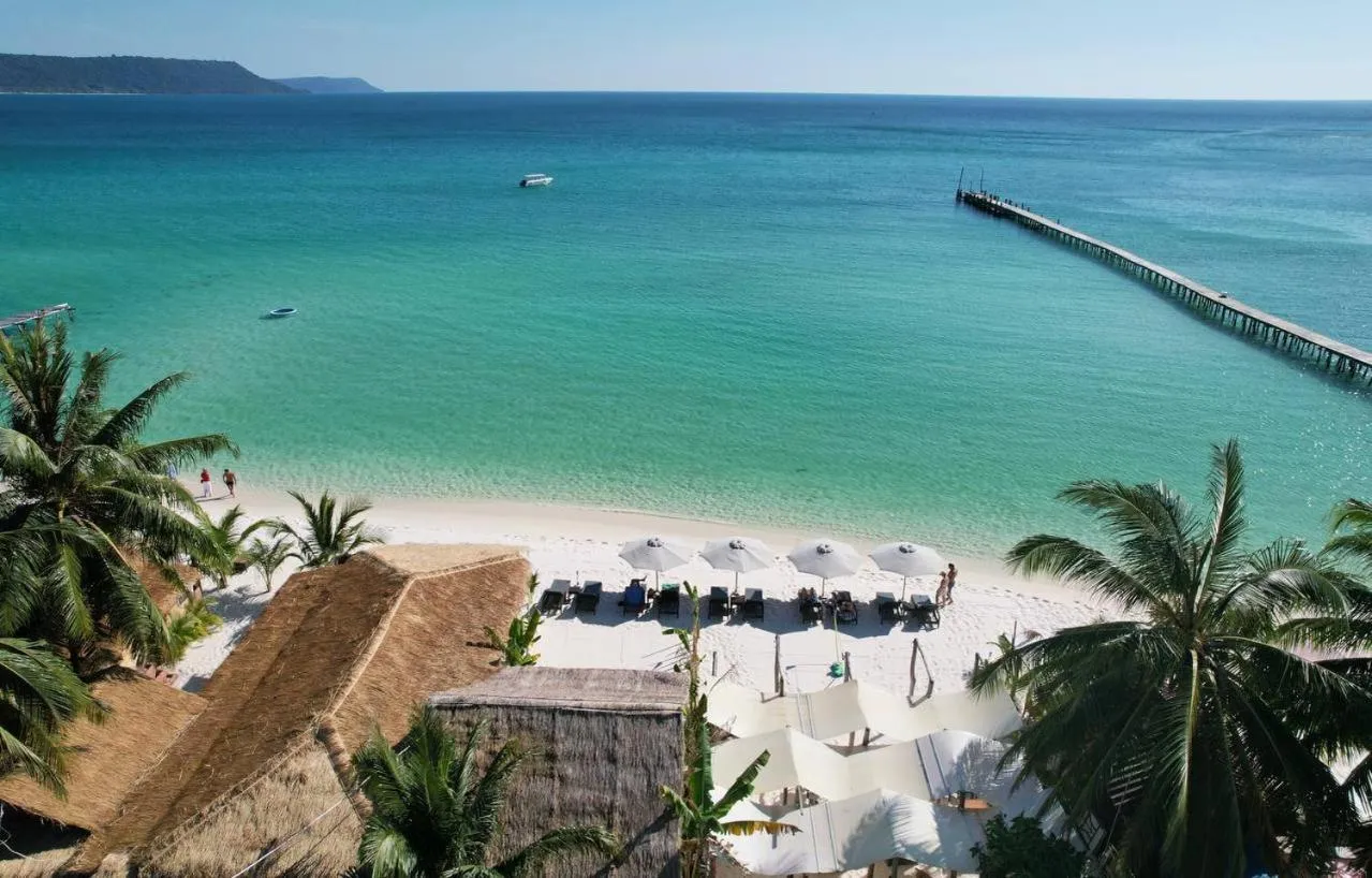 WHITE SAND ARK RESORT