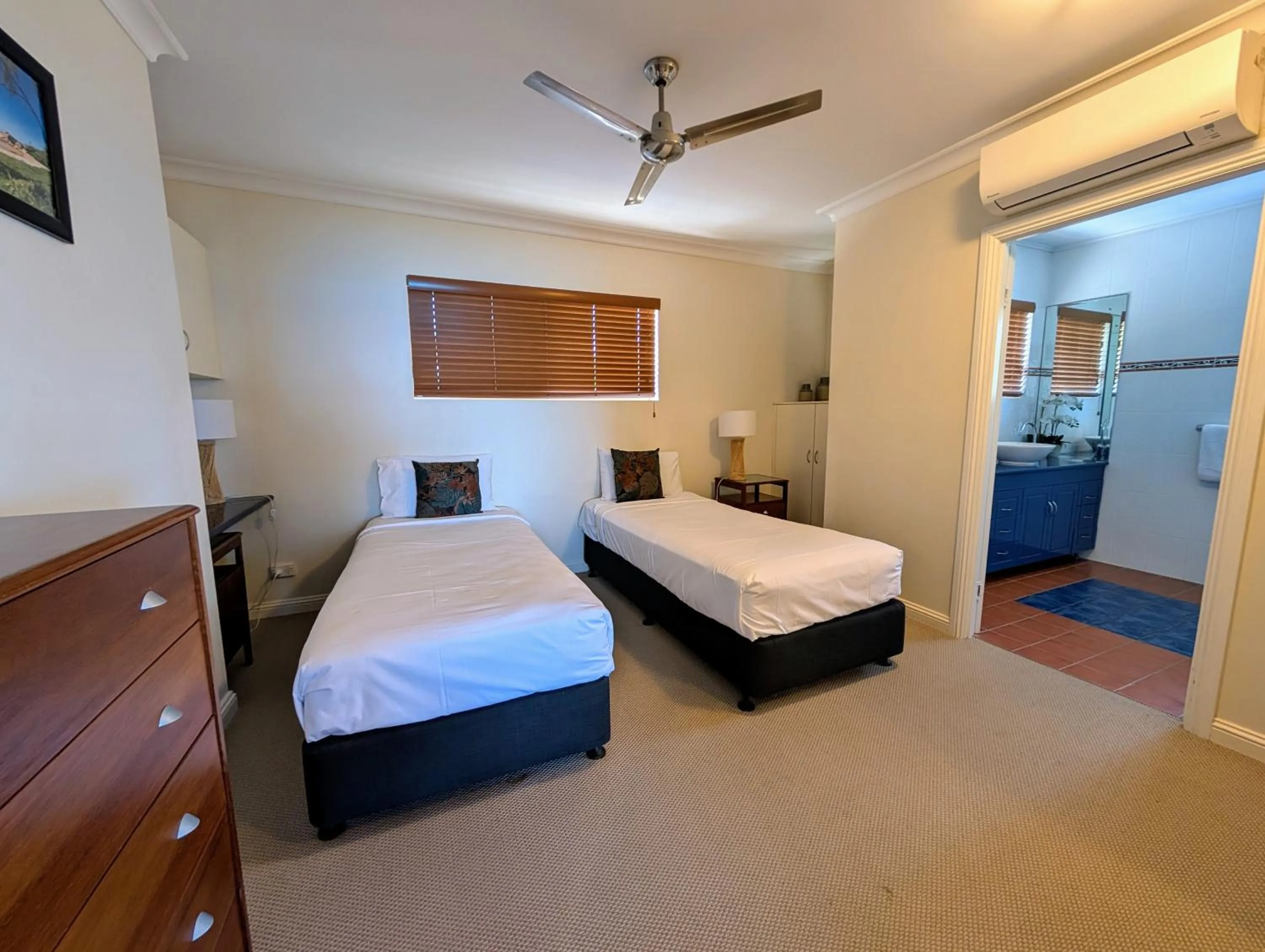 Bed in Rose Bay Resort