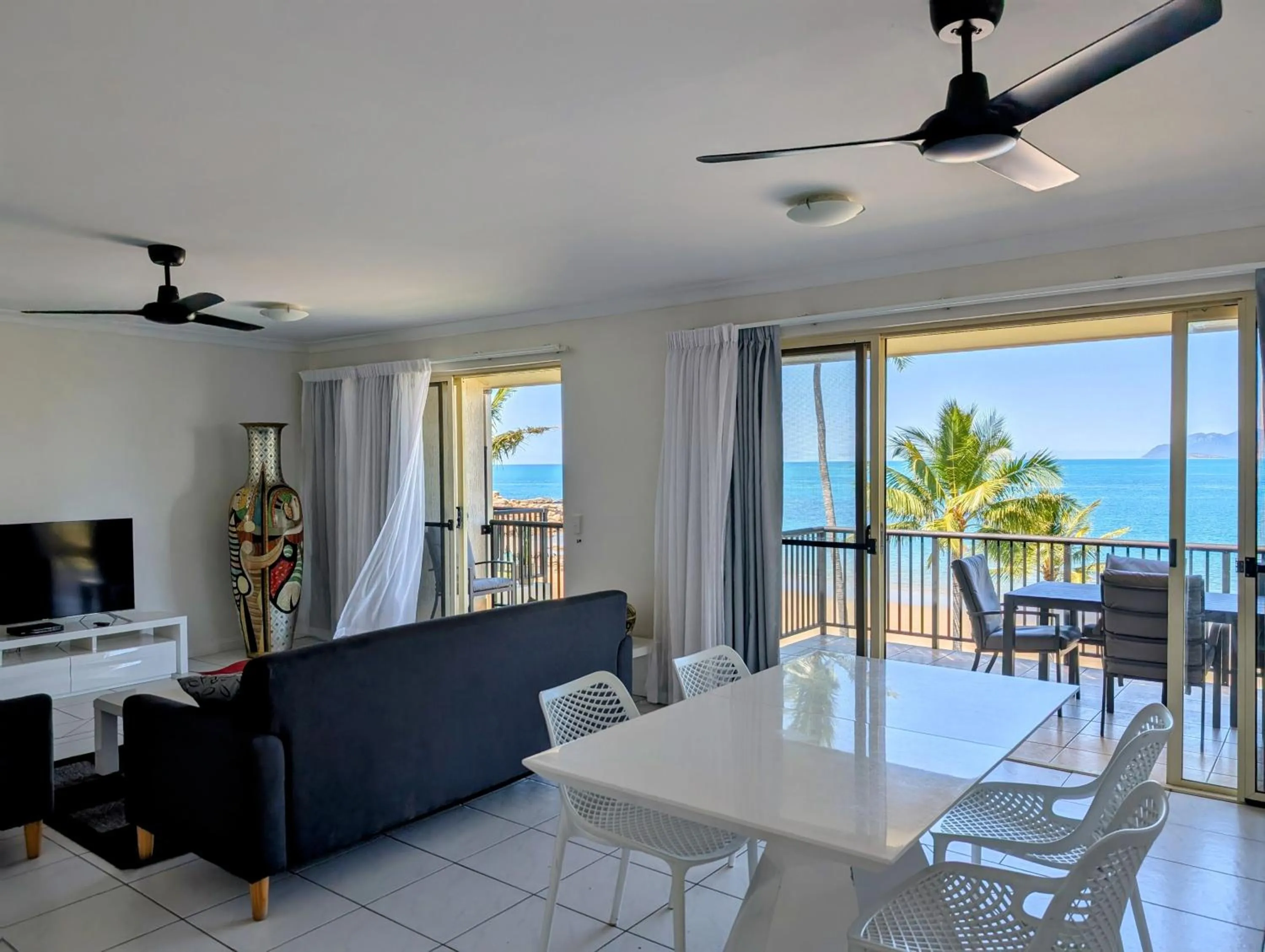 TV and multimedia in Rose Bay Resort