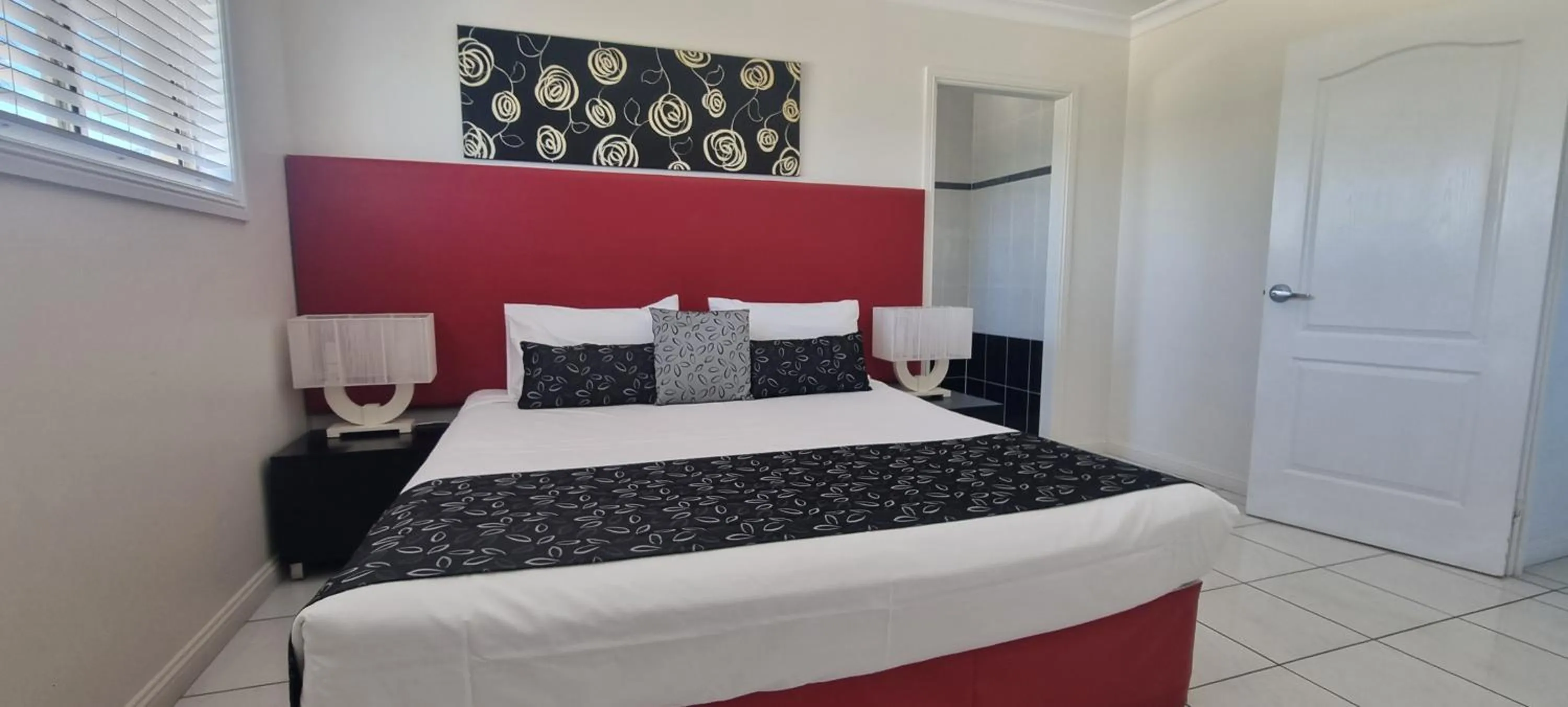 Bed in Rose Bay Resort
