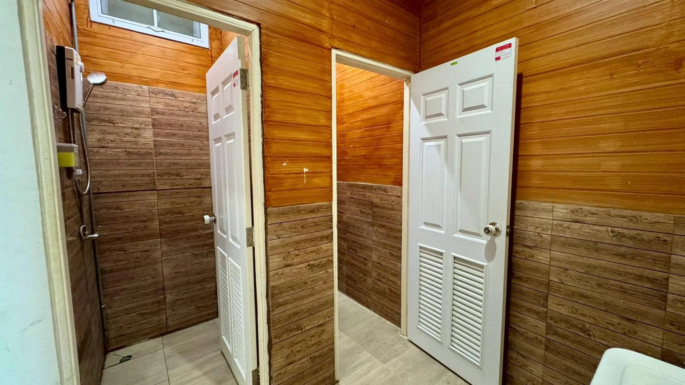 Bathroom in Baan Suan Khun Ta and Golf Resort