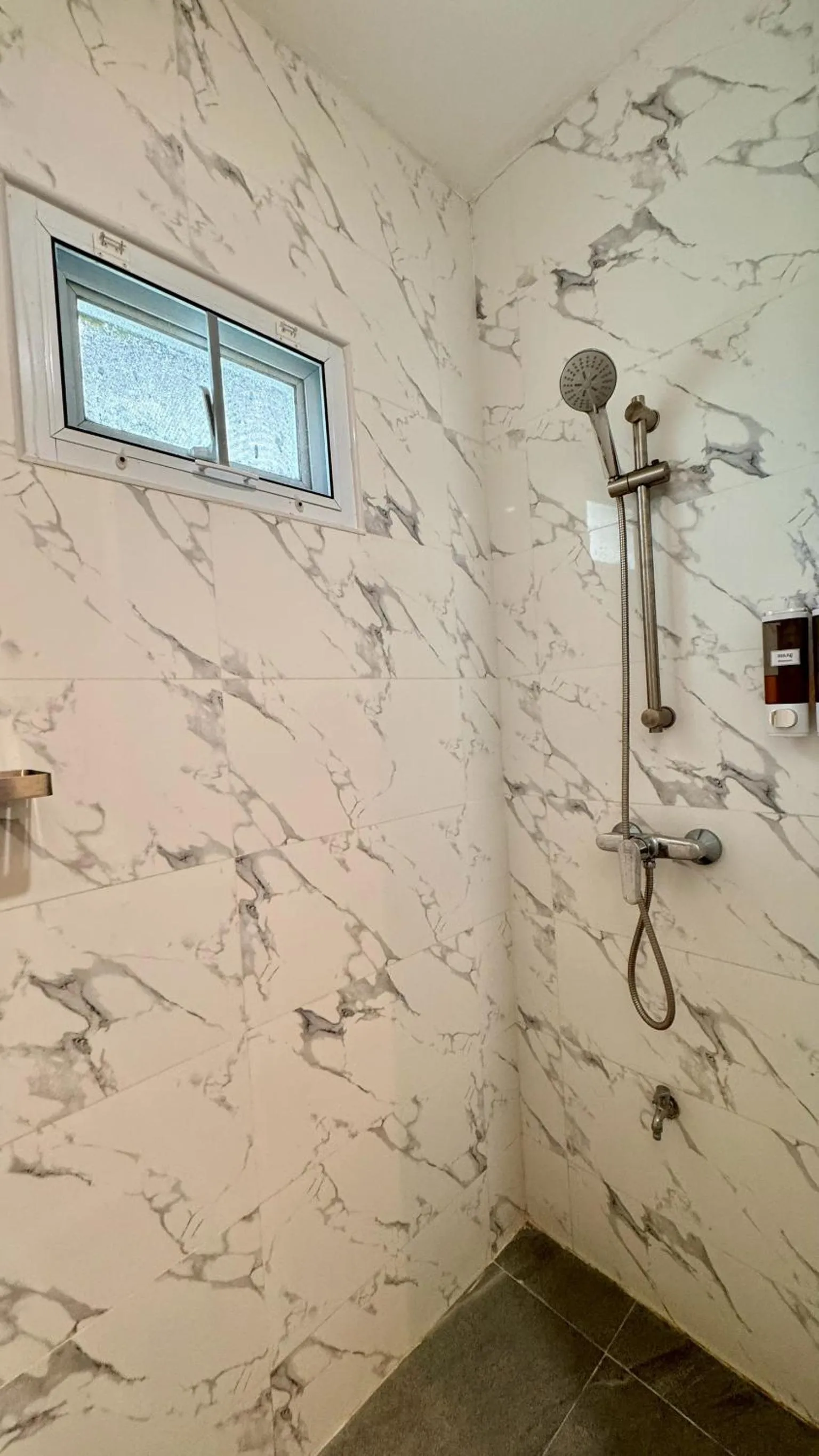 Shower in Baan Suan Khun Ta and Golf Resort