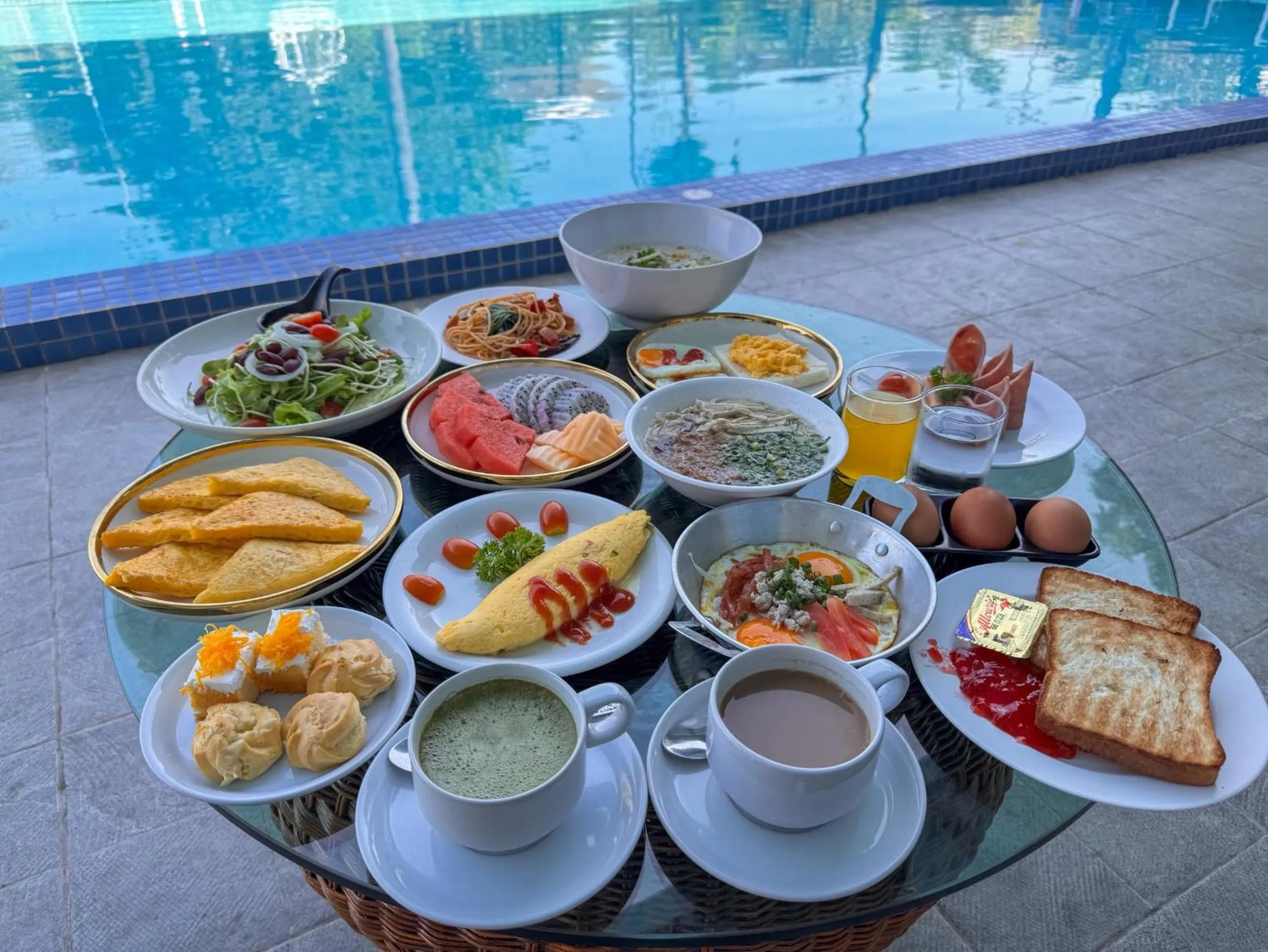 Buffet breakfast in Baan Suan Khun Ta and Golf Resort