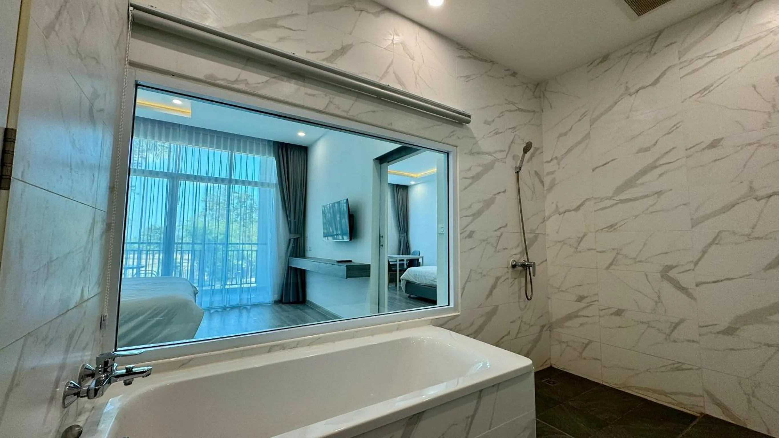 Shower in Baan Suan Khun Ta and Golf Resort