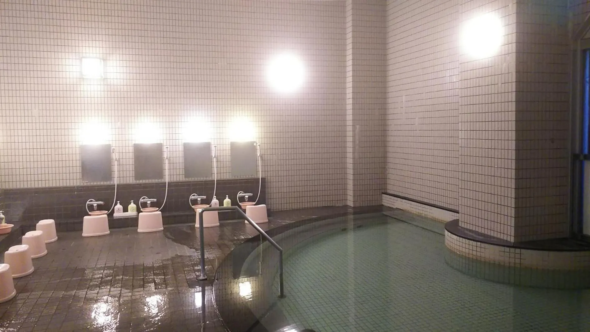 Bathroom in Mount View Hotel