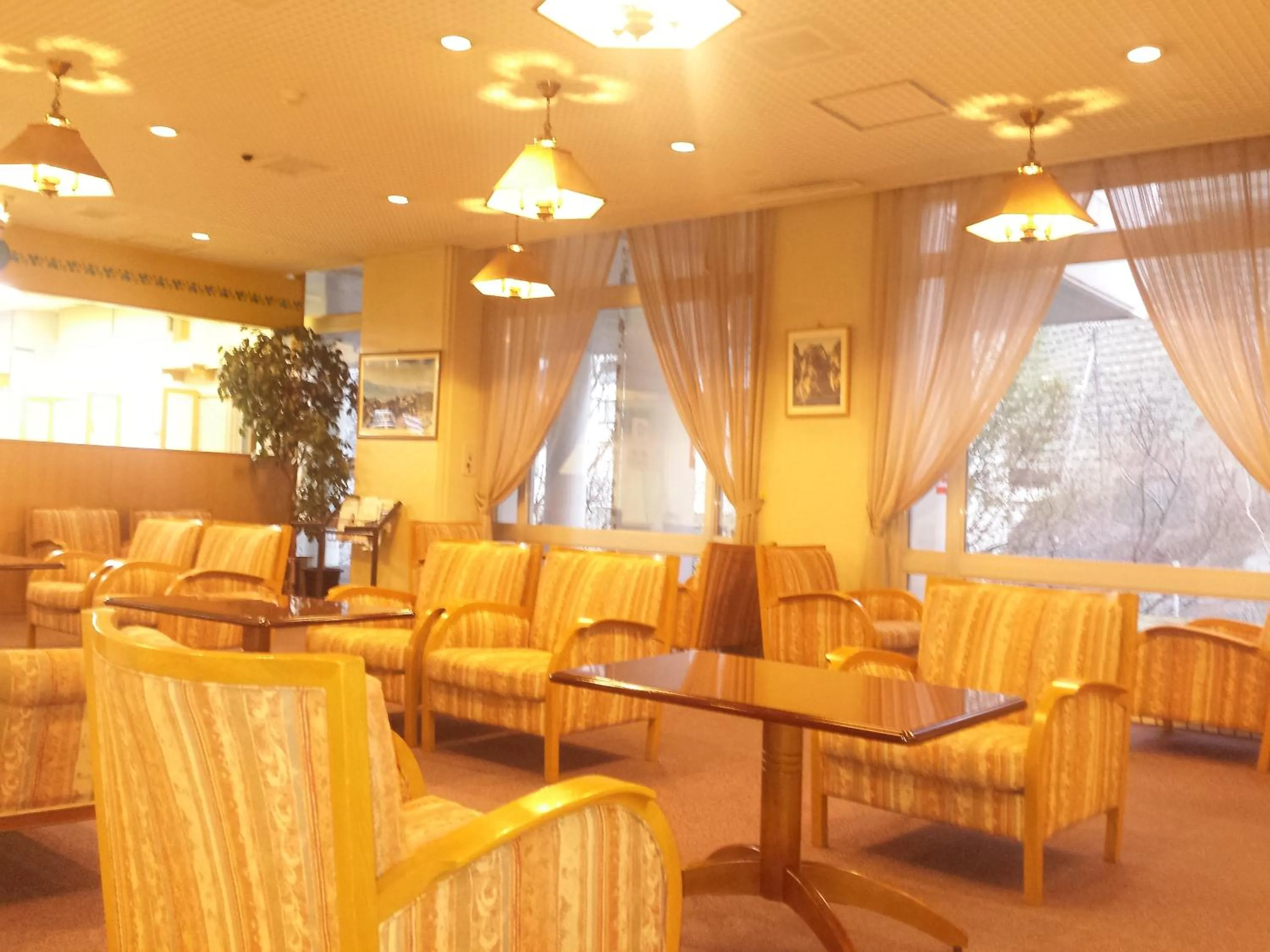 Lobby or reception in Mount View Hotel