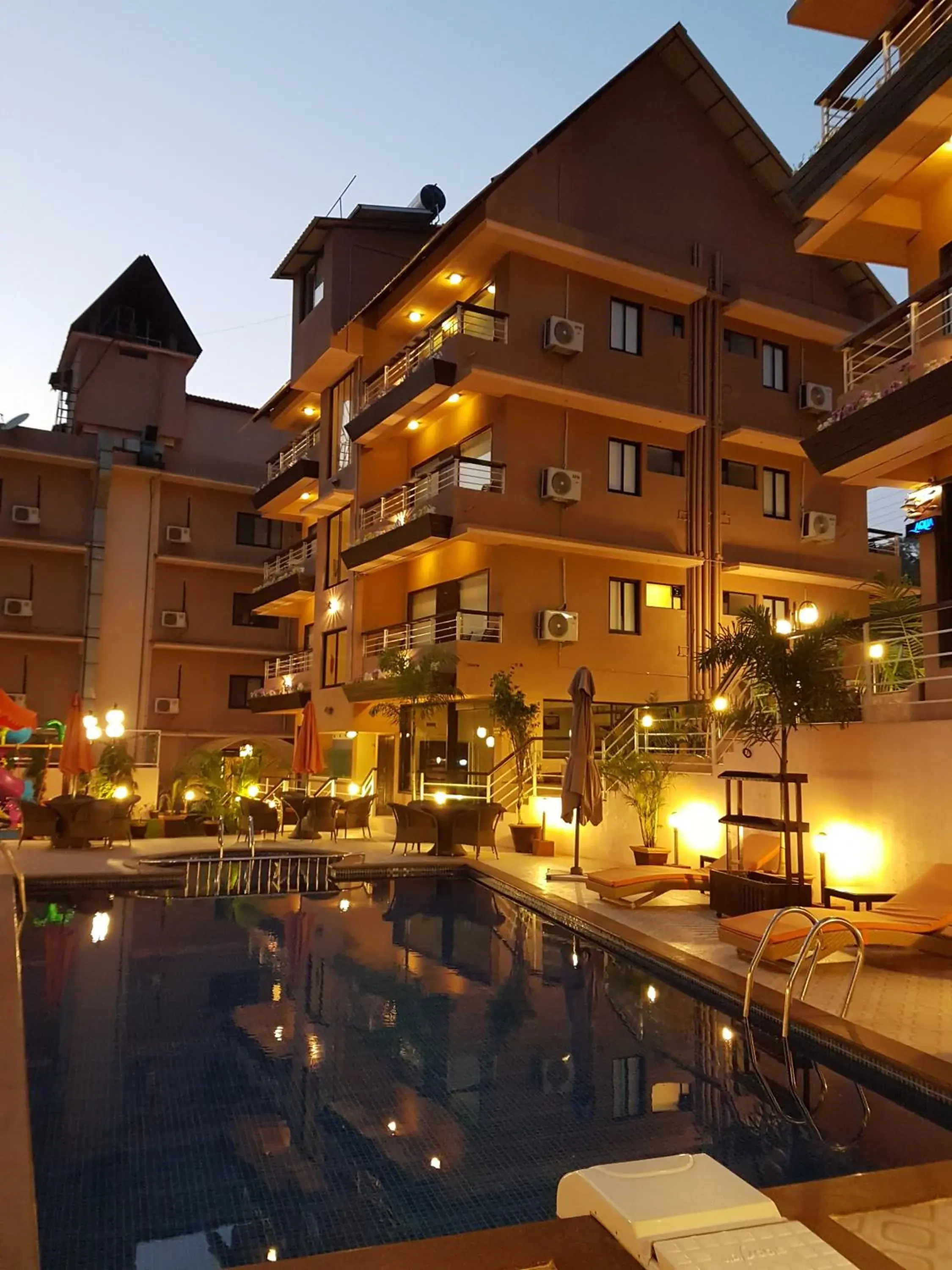 Facade/entrance in La Sunila suites Baga by WSI Facade/entrance in La Sunila suites Baga by WSI