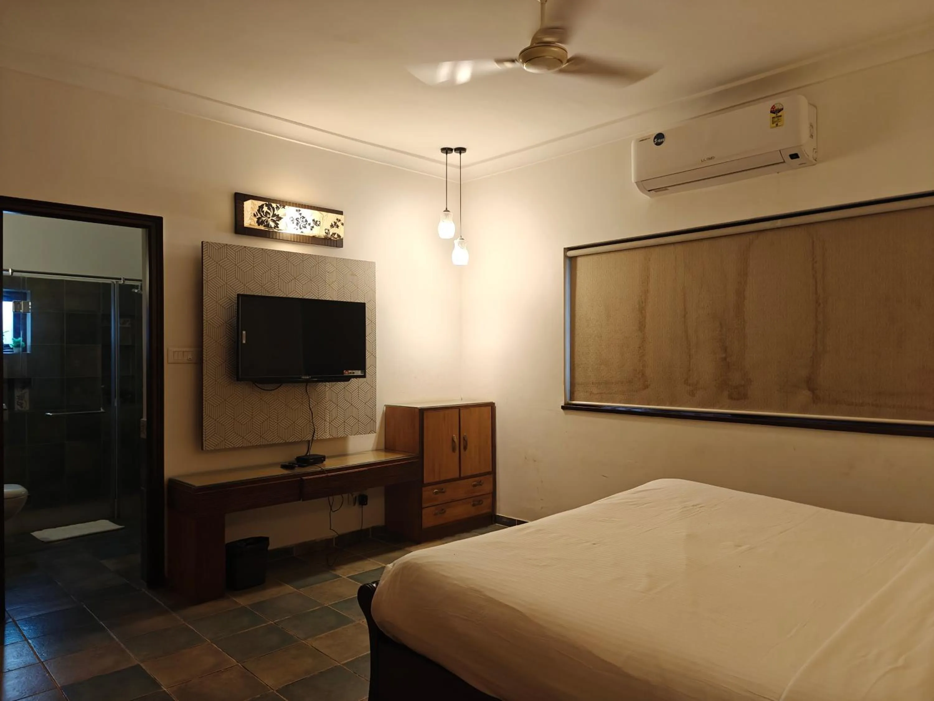 Bed in La Sunila suites Baga by WSI