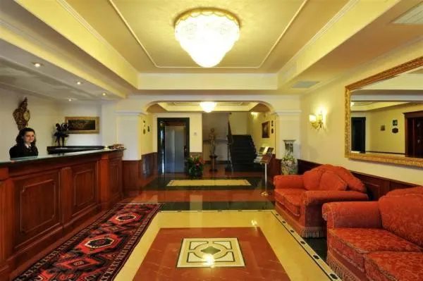 Patio in Hotel Lido - Beach and Palace